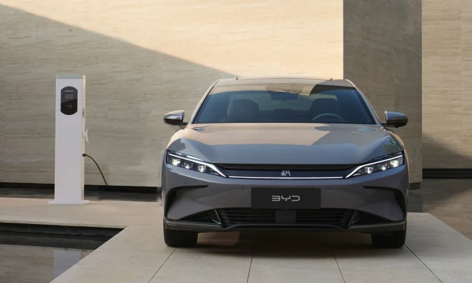 home EV charging sharing, electric vehicle charging app, BYD EV charger, EV charging revenue, Nio charging network, Xpeng shared charging, dynamic electricity pricing, EV community charging 2