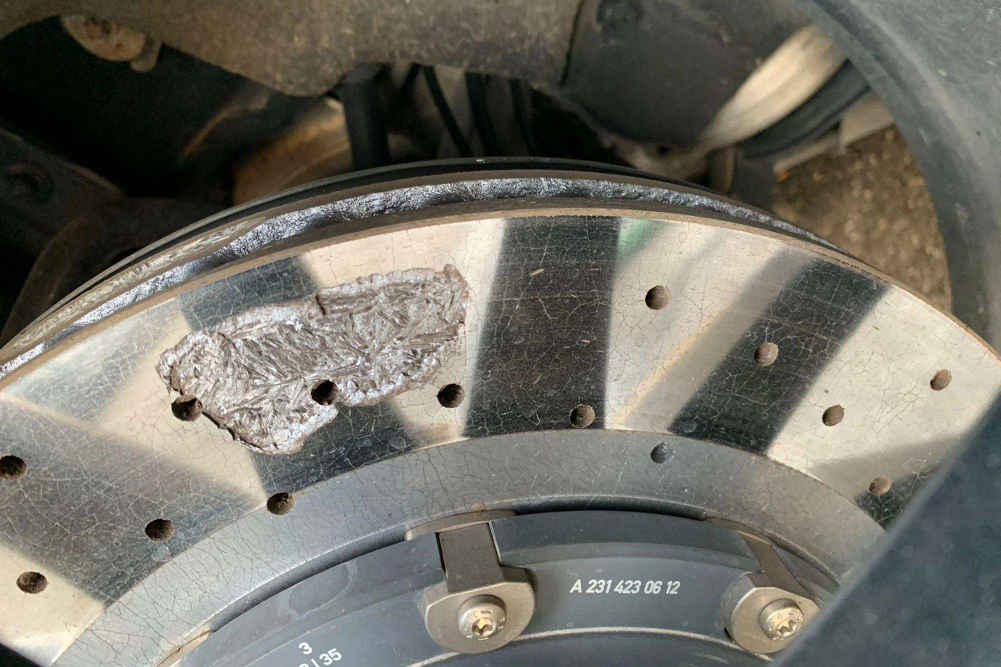 carbon ceramic brakes, high performance brake discs, supercar braking system, carbon ceramic brake advantages, brake disc drawbacks, performance car brakes, carbon ceramic brake cost 3