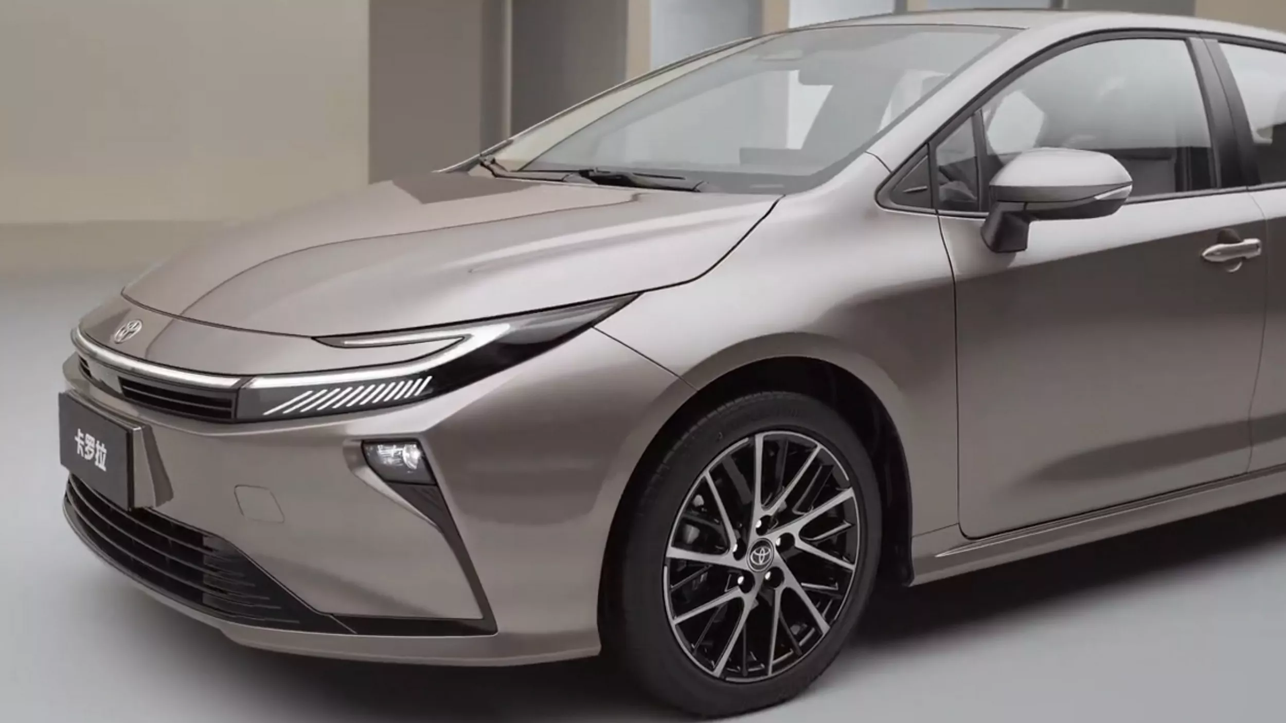 Toyota Unveils the Revamped Corolla Altis for the Chinese Market