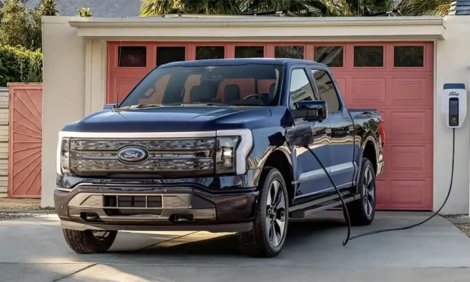 Ford F-150 Lightning, electric pickup truck, extended range EV, gasoline engine, EREV, electric truck range, Ford trucks, hybrid pickup 2
