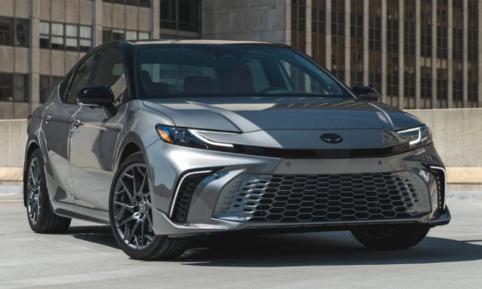 Toyota import US cars Japan, US‑made Toyota models, Japanese automotive market, Honda US vehicle import, Nissan US models Japan, Camry Japan release, automotive trade policy 2