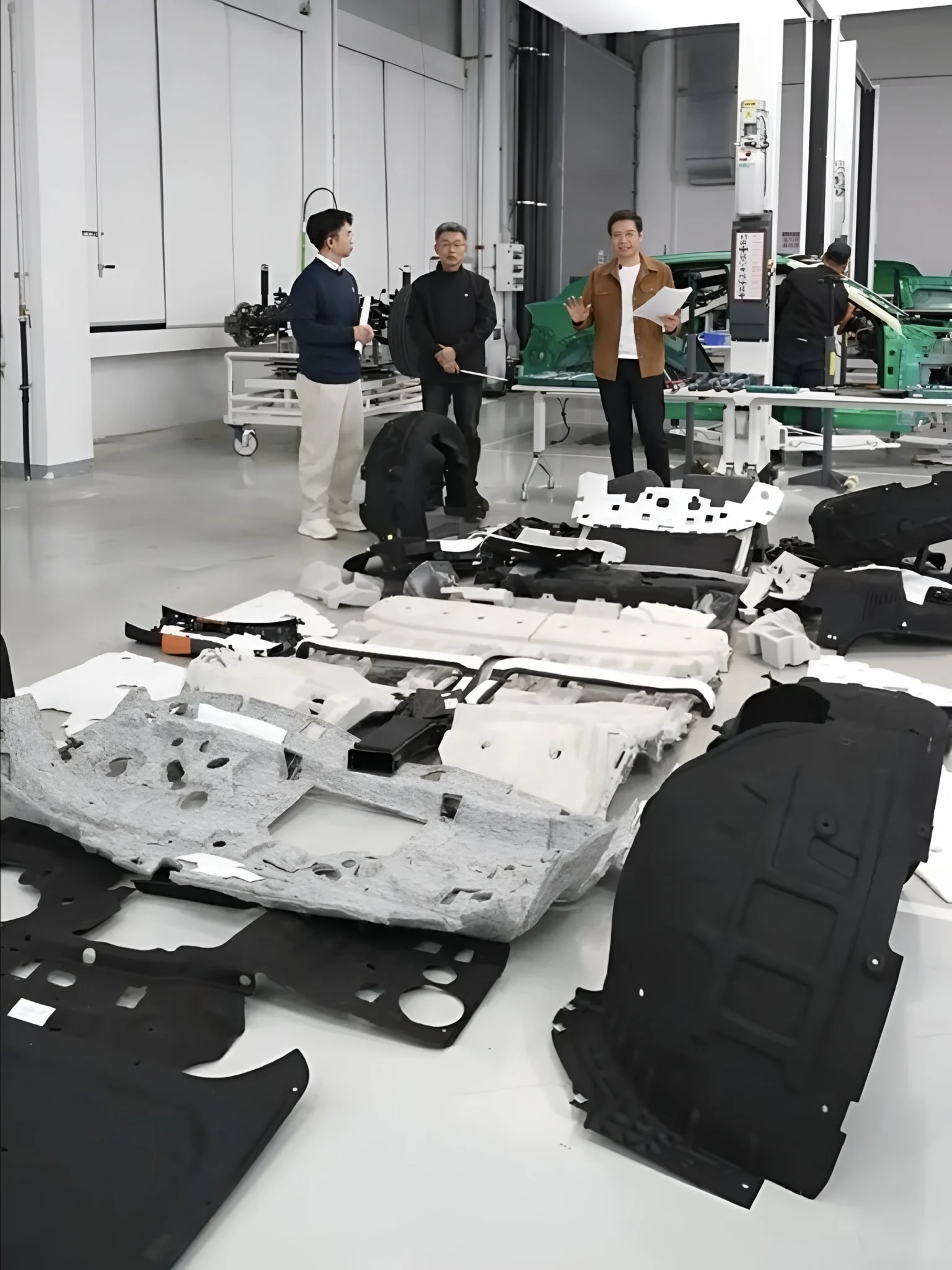 Xiaomi YU7, electric SUV, Lei Jun livestream, high strength steel, automotive safety, electric vehicle delivery, EV marketing 2