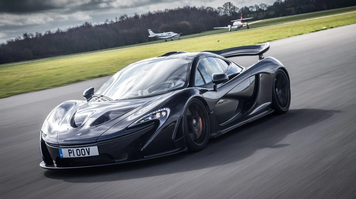 Trần Chi, supercar scandal, luxury cars, fraudster car collection, high‑end supercars, billionaire scam, exotic car seizure 9