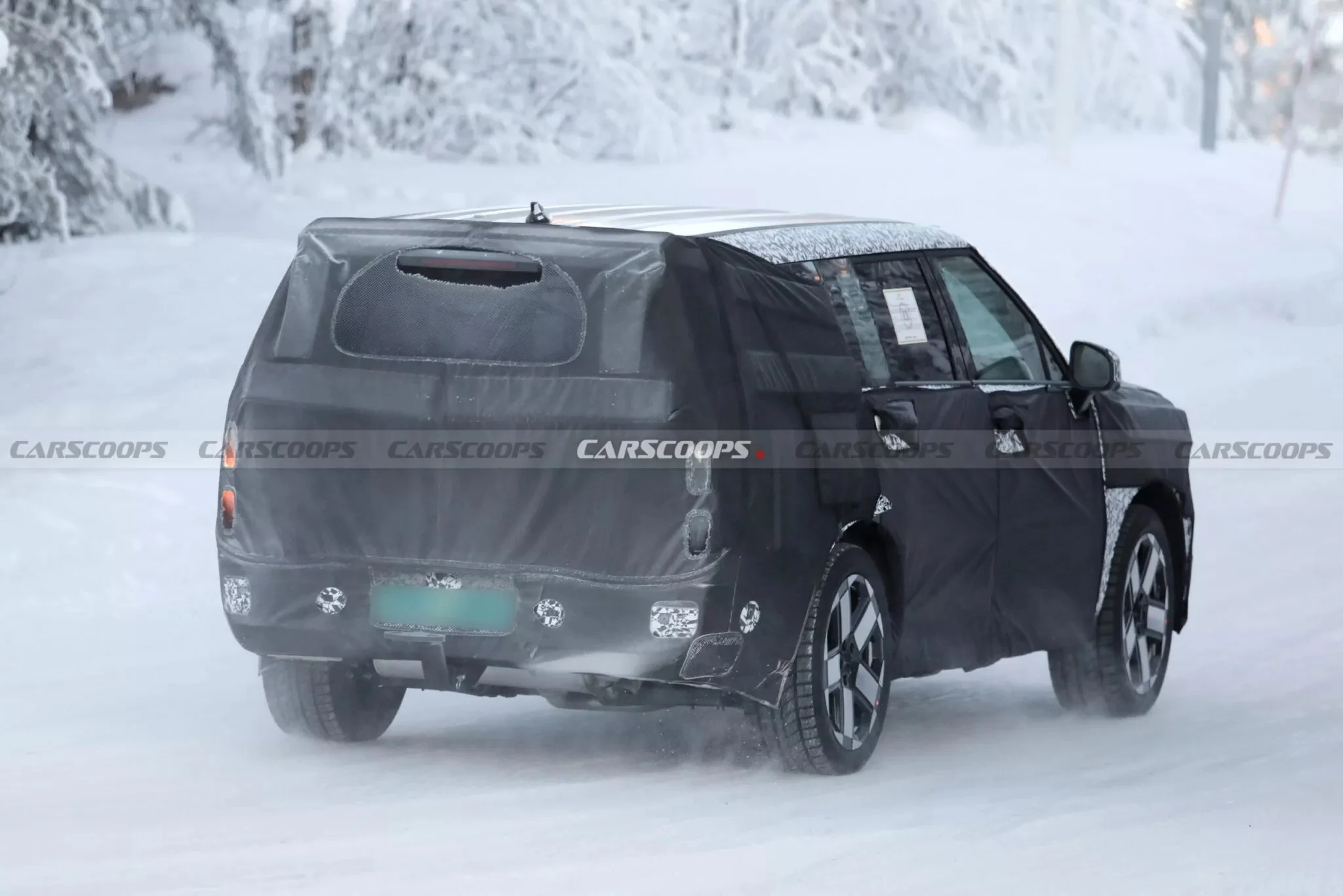 Hyundai Santa Fe facelift, 2025 Hyundai Santa Fe, EREV SUV, Hyundai Pleas Connect, Hyundai Santa Fe specs, Hyundai SUV redesign, hybrid SUV 2025 4