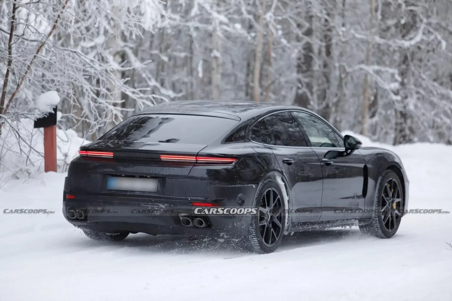 Porsche Panamera facelift, 2028 Porsche Panamera, Porsche gasoline sedan, Porsche Taycan sales, luxury hybrid sedan, Porsche Panamera price 3