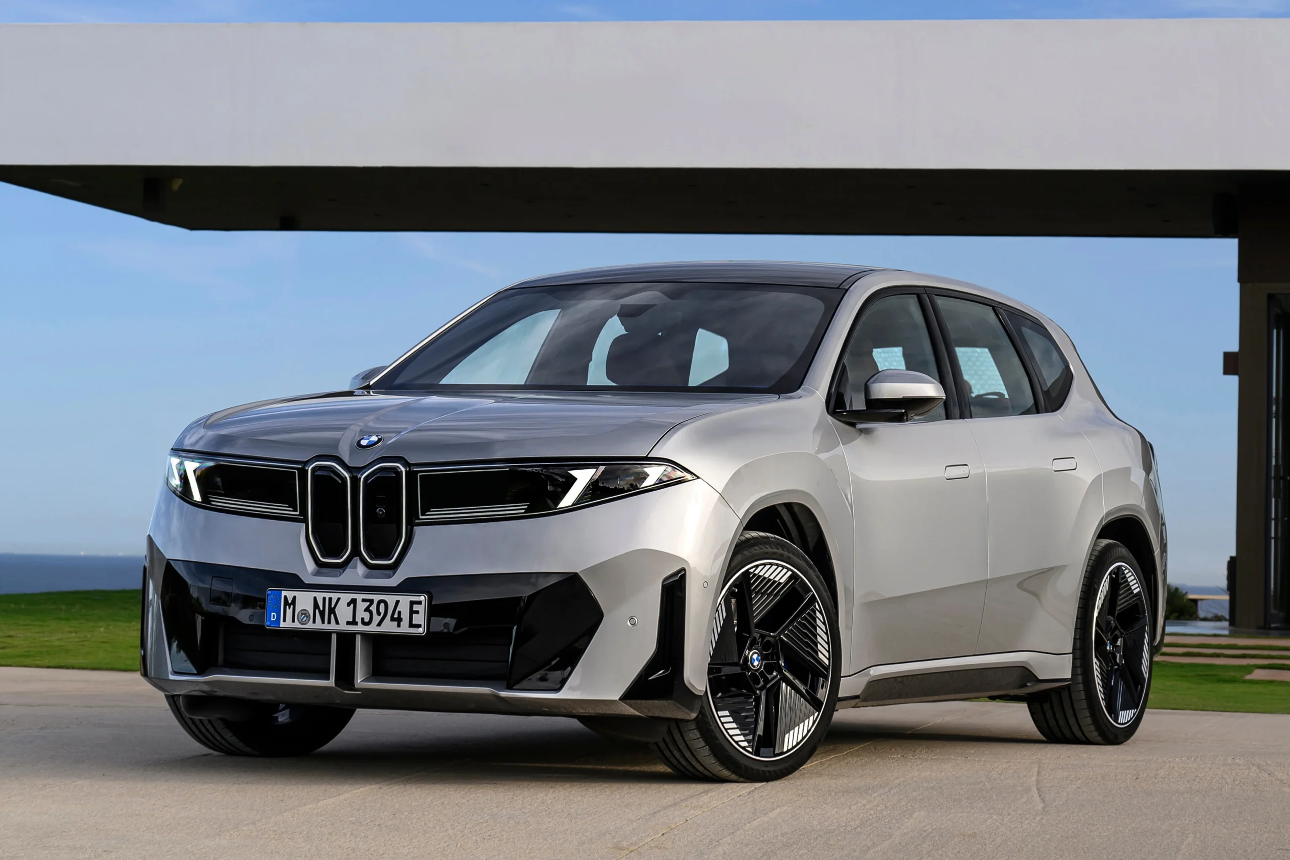 Samsung automotive chips, BMW electric vehicle, Exynos Auto, EV infotainment system, smart mobility, autonomous driving, automotive semiconductor 4