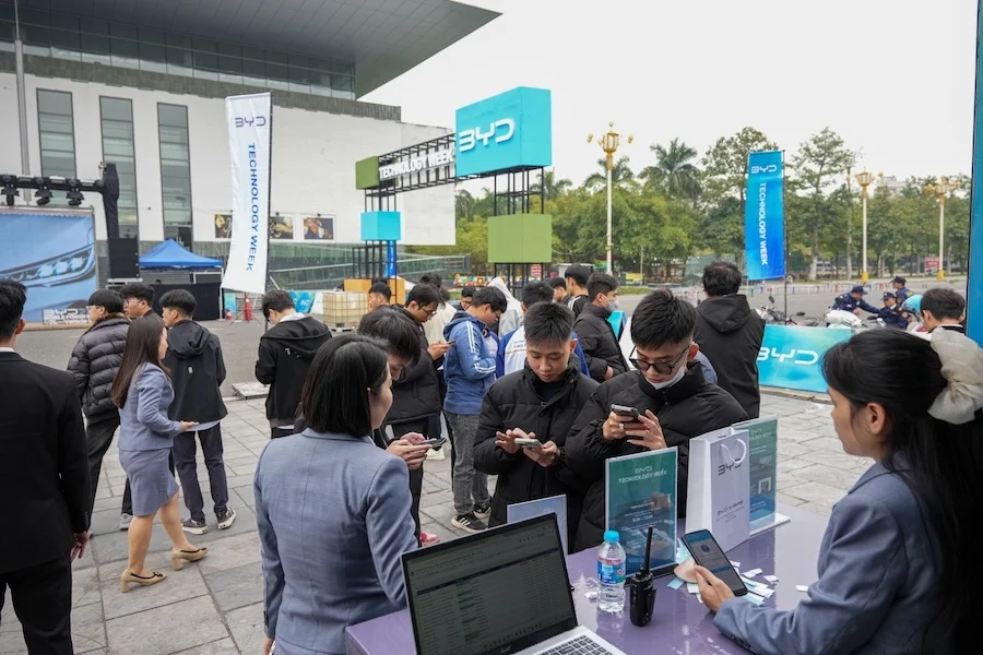 BYD Technology Week, electric vehicle test drive, BYD ATTO, BYD M9, Phu Tho event, new energy cars, automotive experience 6