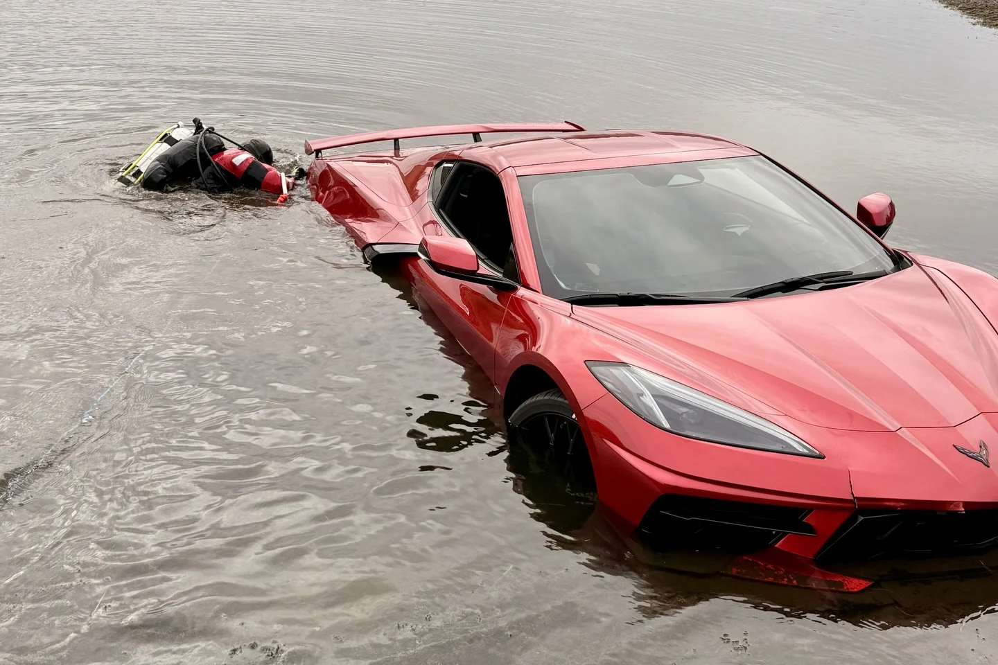 Chevrolet Corvette C8, Orlando car incident, submerged sports car, Corvette repair cost, DUI Florida, Corvette Stingray, high-performance car news 2