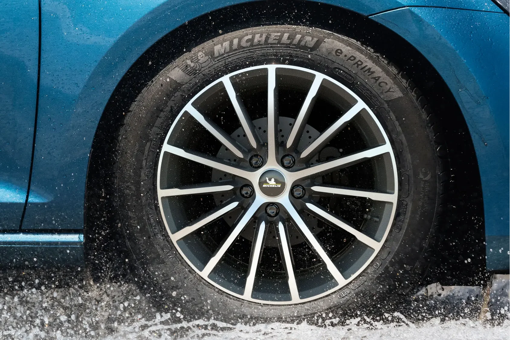 electric vehicle tires, EV tire wear, electric car tire lifespan, EV tire maintenance, electric car tires, tire wear factors, EV tire price 3