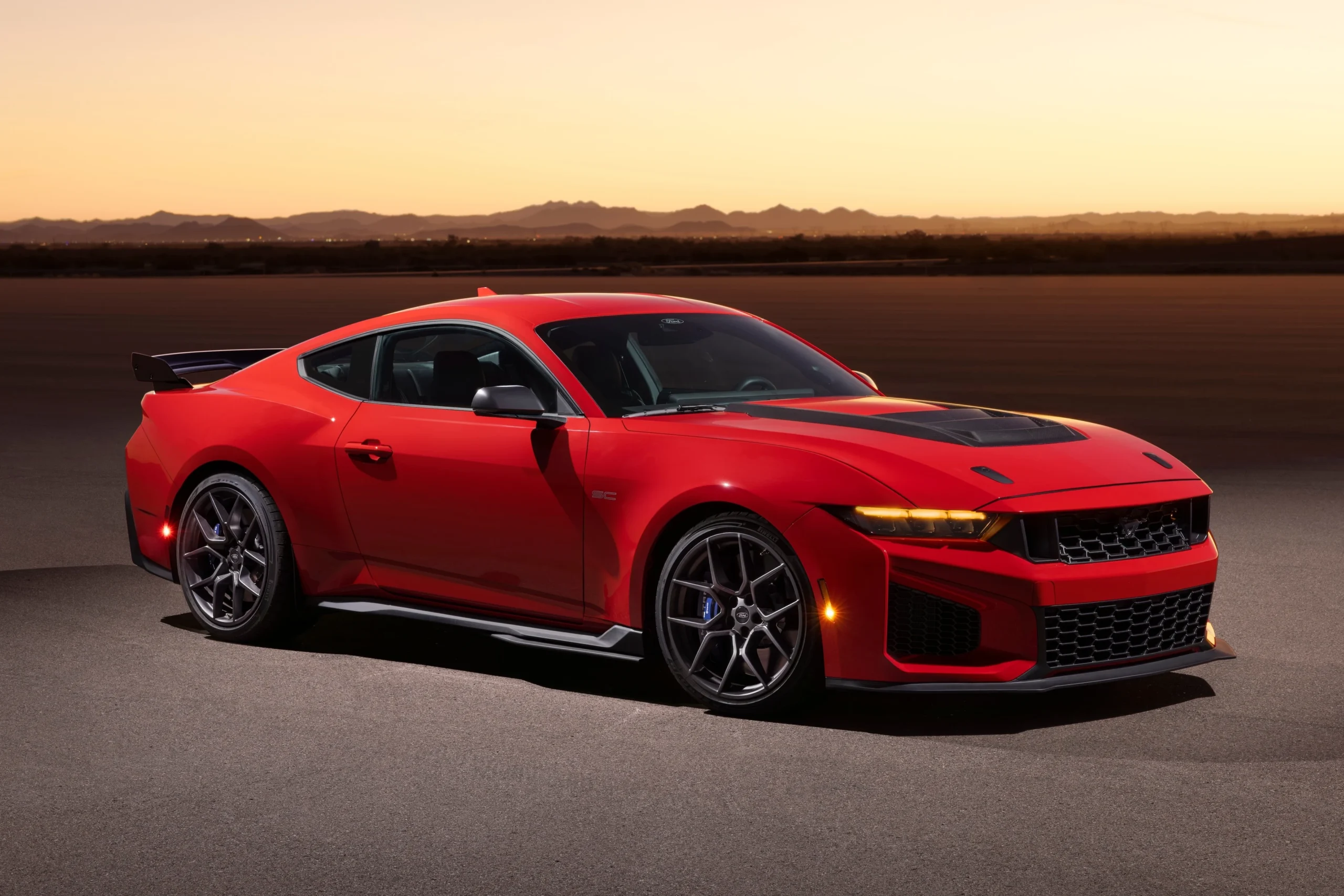 Ford Mustang, Dark Horse SC, 2026 Mustang, Detroit Auto Show, supercharged V8, carbon fiber performance, Track Pack, MagneRide suspension 2