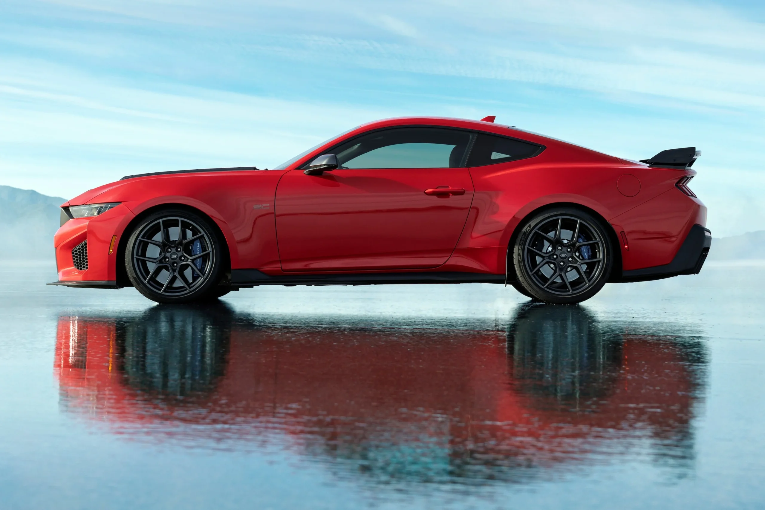 Ford Mustang, Dark Horse SC, 2026 Mustang, Detroit Auto Show, supercharged V8, carbon fiber performance, Track Pack, MagneRide suspension 6