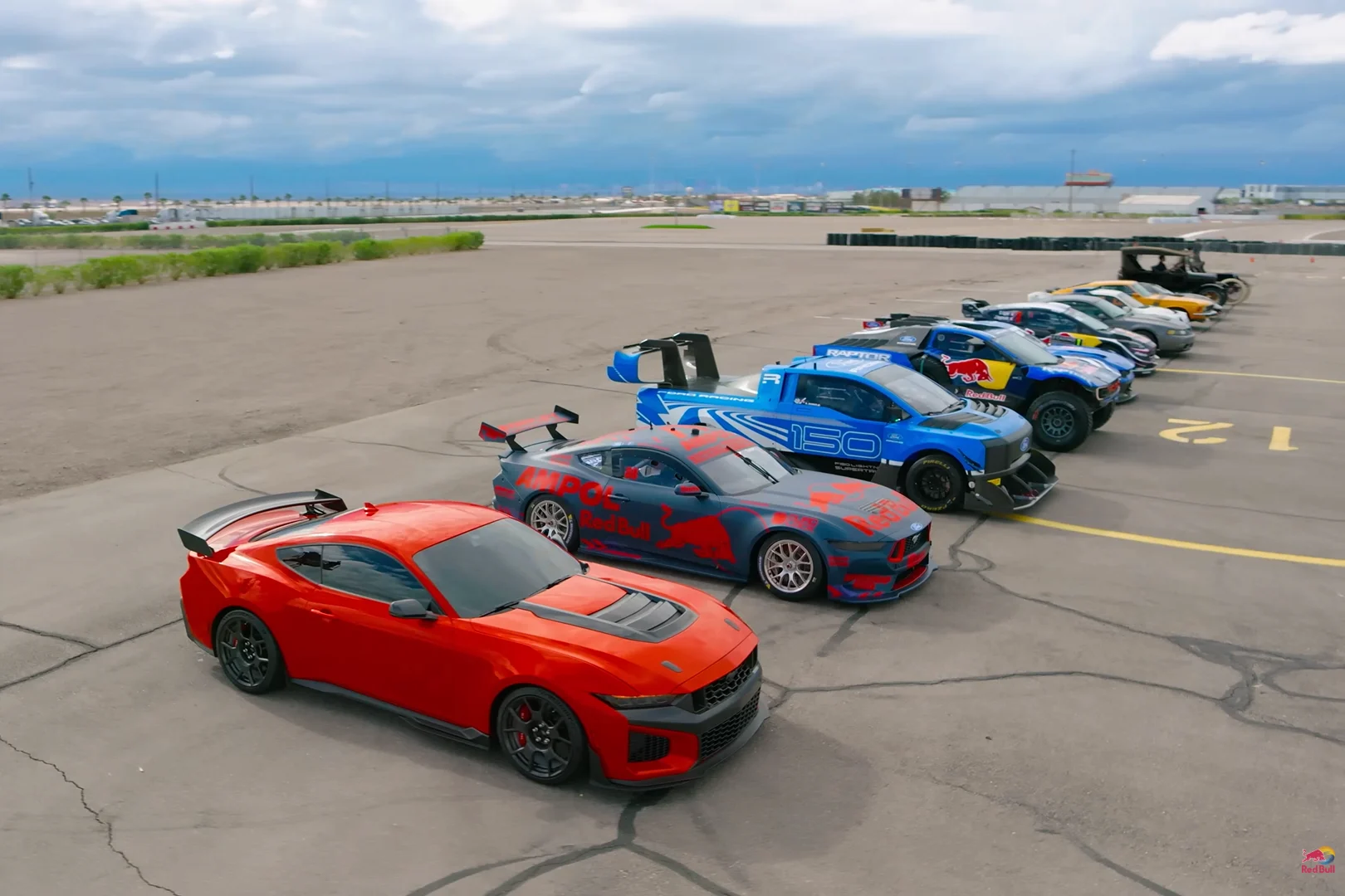 Ford Mustang Dark Horse SC, 2026 Mustang specs, Predator 5.2L engine, carbon fiber wheels, performance sedan price, Ford Racing 2026, high performance car 2