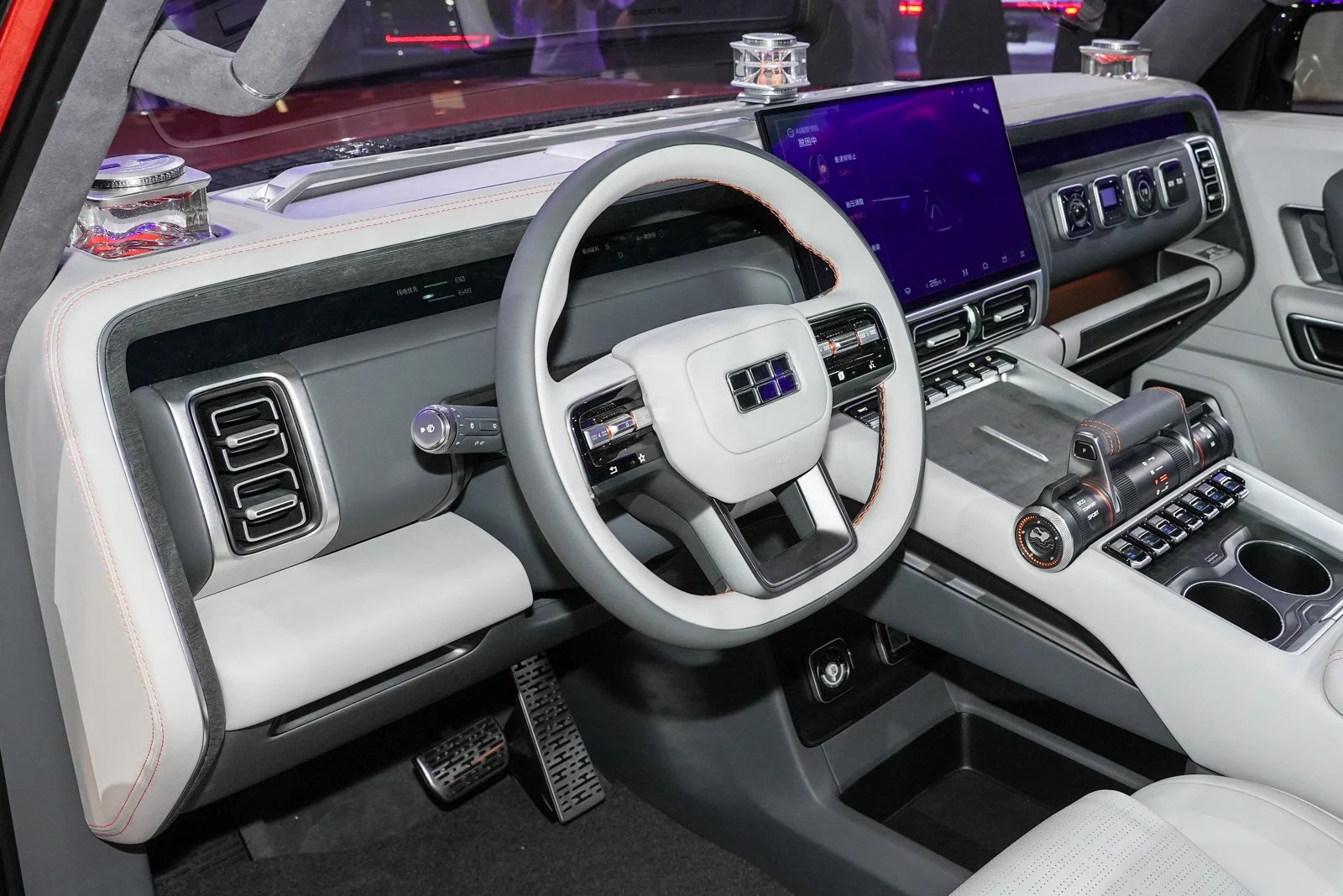 Geely Galaxy Cruiser, off‑road SUV, Land Rover Defender competitor, Chinese concept car, electric SUV, SEA‑R platform, AI‑powered vehicle 8