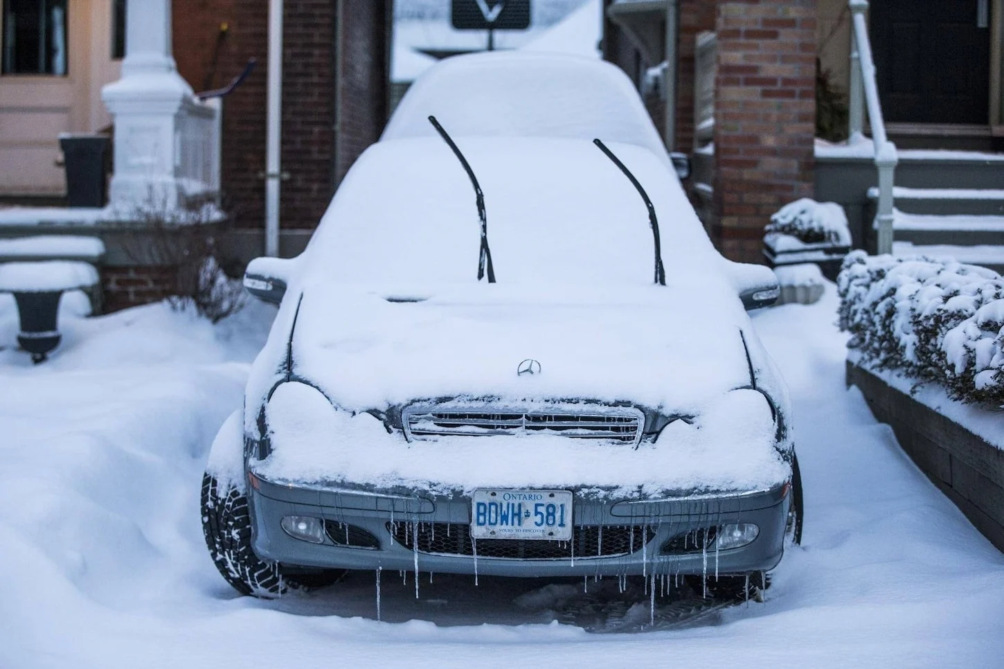 dirty license plate, traffic fines, vehicle registration, road safety, license plate cleaning, international traffic laws, traffic enforcement 4