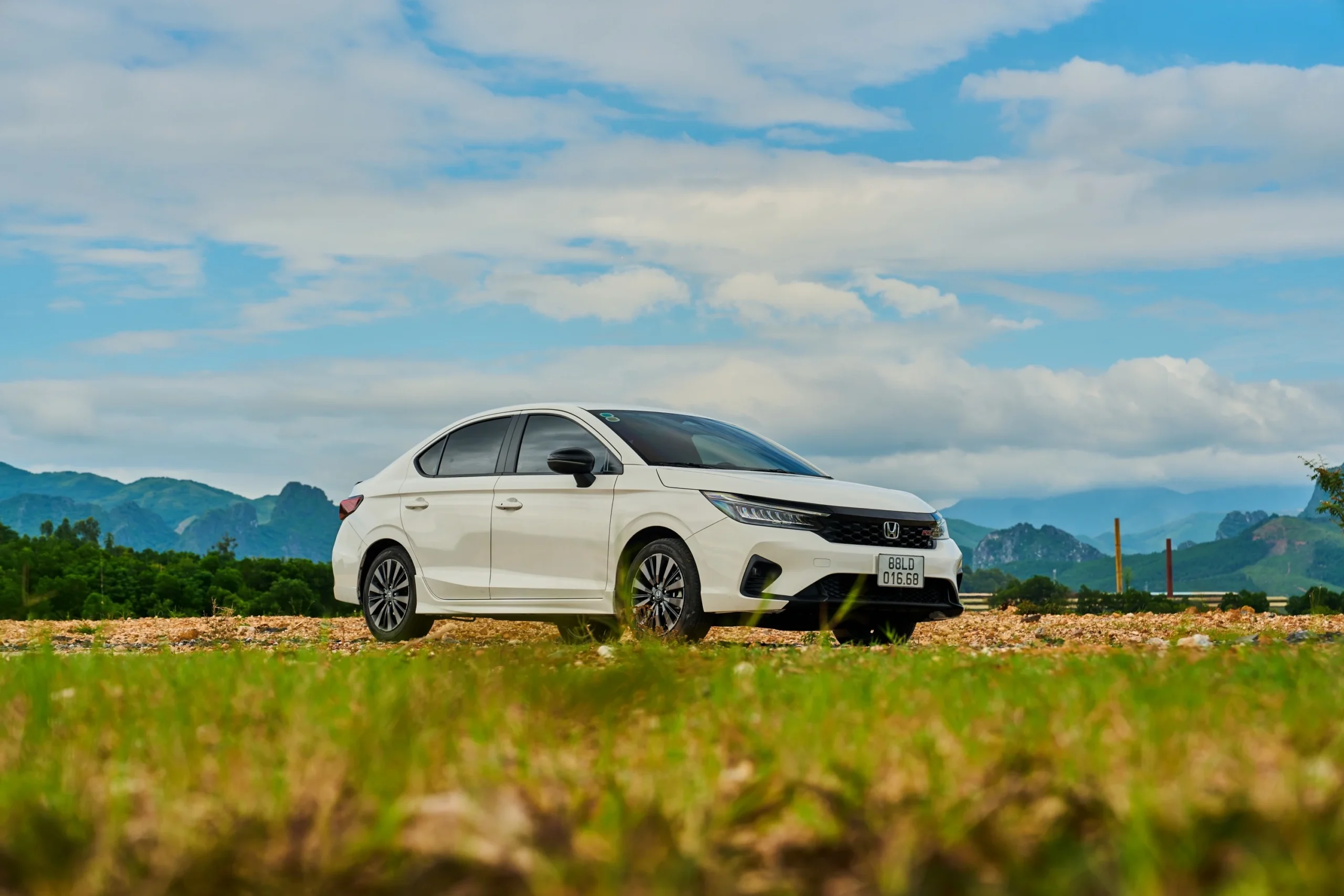 VinFast, Vietnam car sales, best selling cars Vietnam, automotive market Vietnam, Ford Vietnam, Mitsubishi Vietnam, Hyundai Vietnam 8