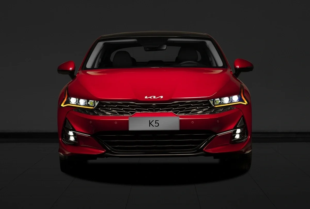 slowest selling cars Vietnam, low sales vehicles Vietnam 2025, Honda Civic Type R Vietnam, Ford Mustang Mach-E Vietnam, Toyota Innova sales, Suzuki Jimny Vietnam, electric SUV sales Vietnam 10