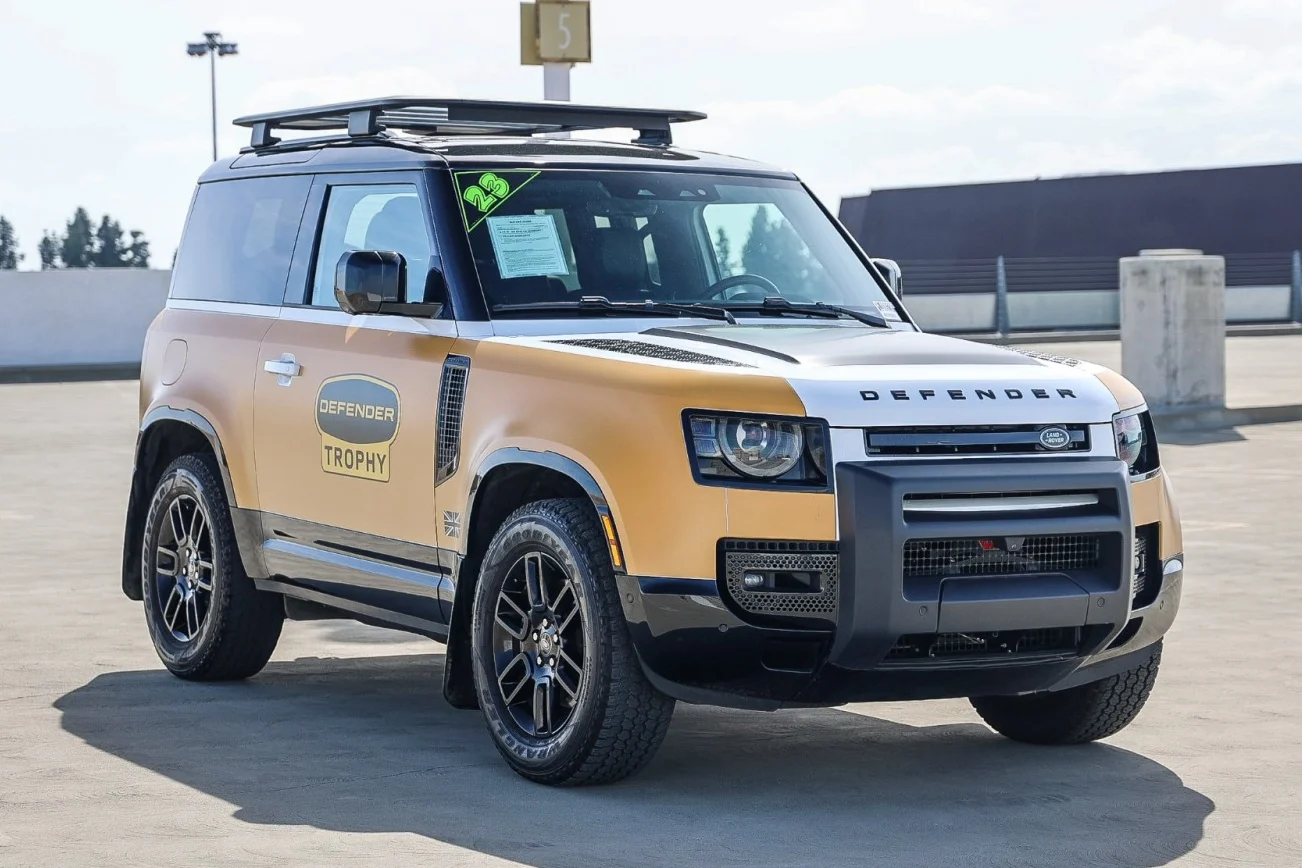 Defender 110 Trophy Edition, Land Rover Defender, off‑road SUV, Camel Trophy, luxury SUV, Vietnam car price, 2024 Land Rover 17