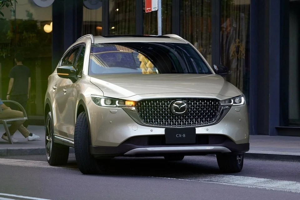 Mitsubishi sales Vietnam, Toyota Vietnam, Xpander, Xforce, Mazda CX-8, VinFast Limo Green, Vietnam automotive market 4