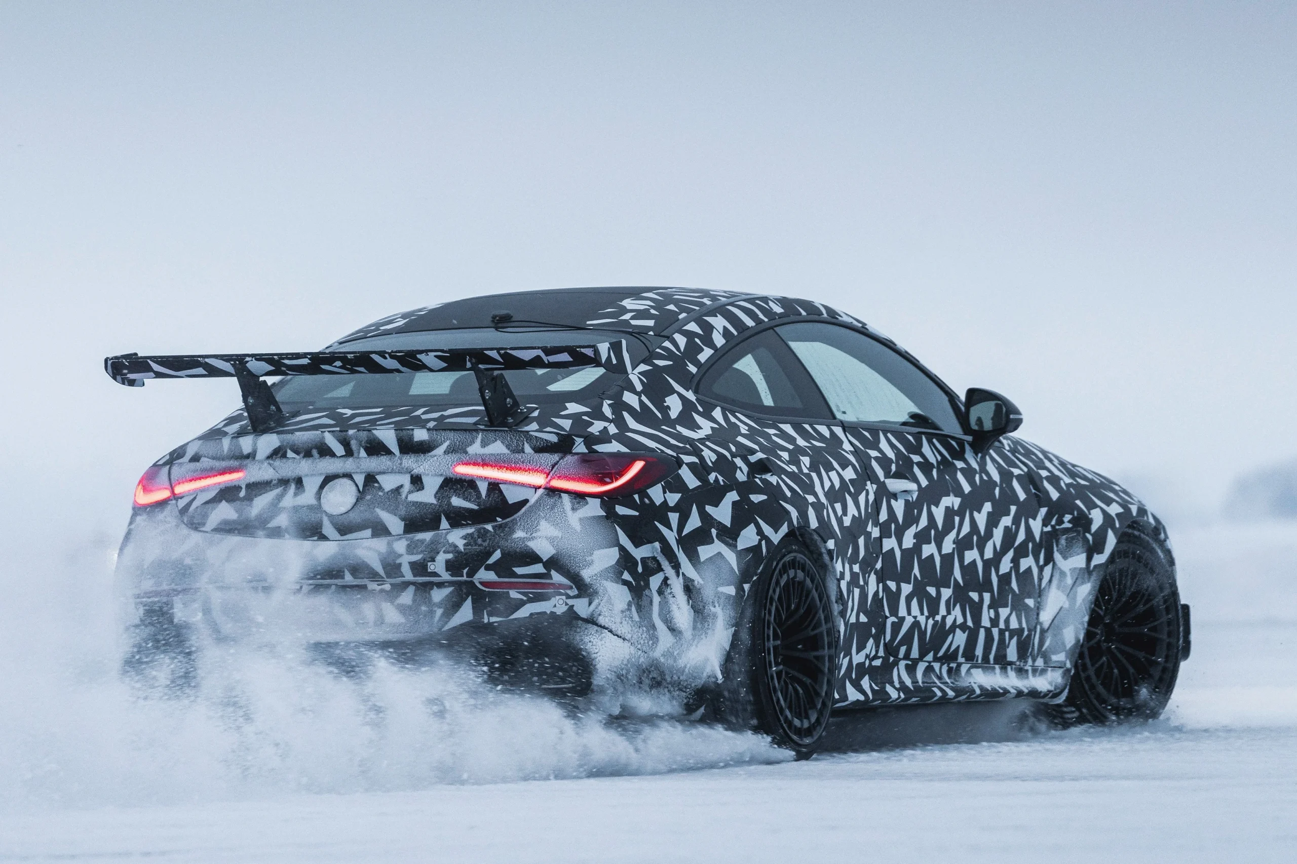 Mercedes-Benz Mythos, Mercedes AMG supercar, V8 luxury sports car, Mercedes CLE platform, high-performance coupe, limited edition supercar, Swedish testing 4