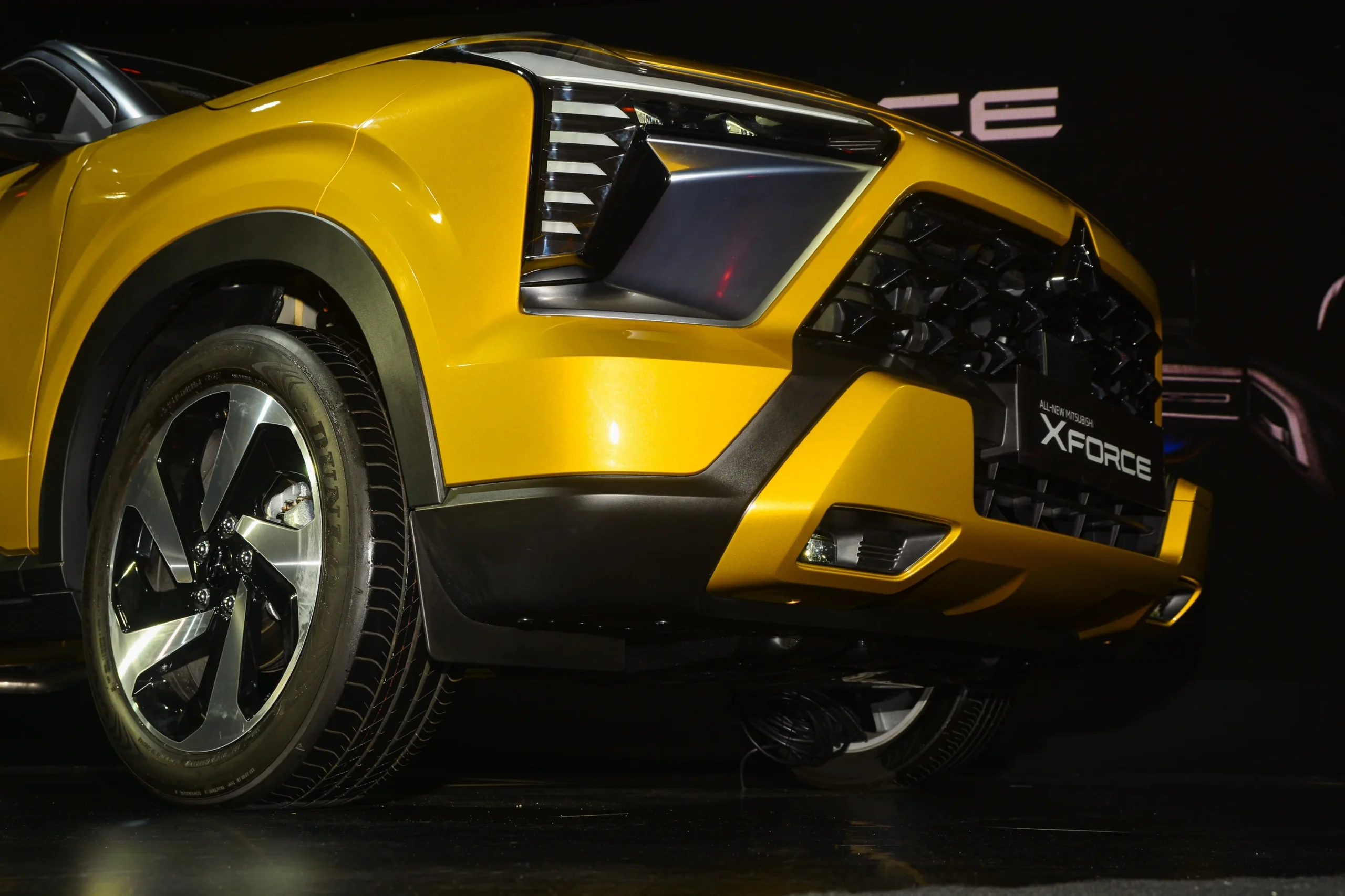 Mitsubishi sales Vietnam, Toyota Vietnam, Xpander, Xforce, Mazda CX-8, VinFast Limo Green, Vietnam automotive market 3