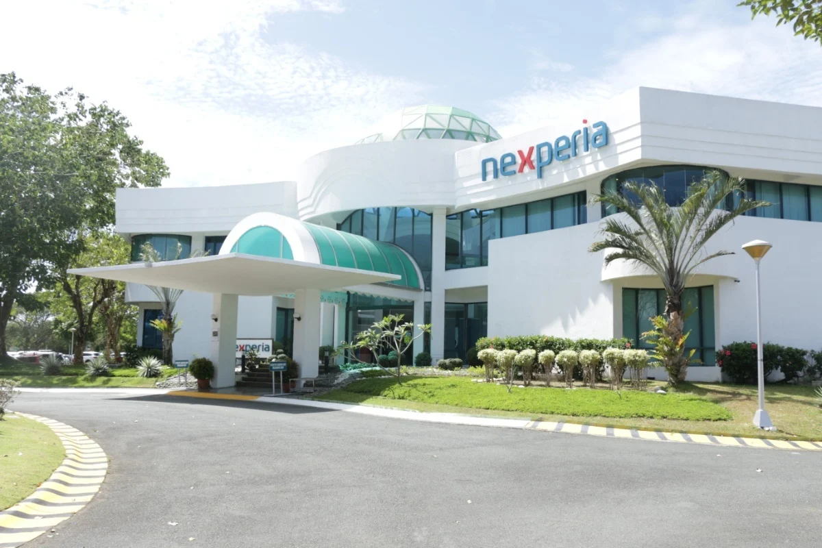 Nexperia, semiconductor dispute, auto chip shortage, Europe China tech rivalry, chip supply chain, automotive industry, semiconductor manufacturing 6