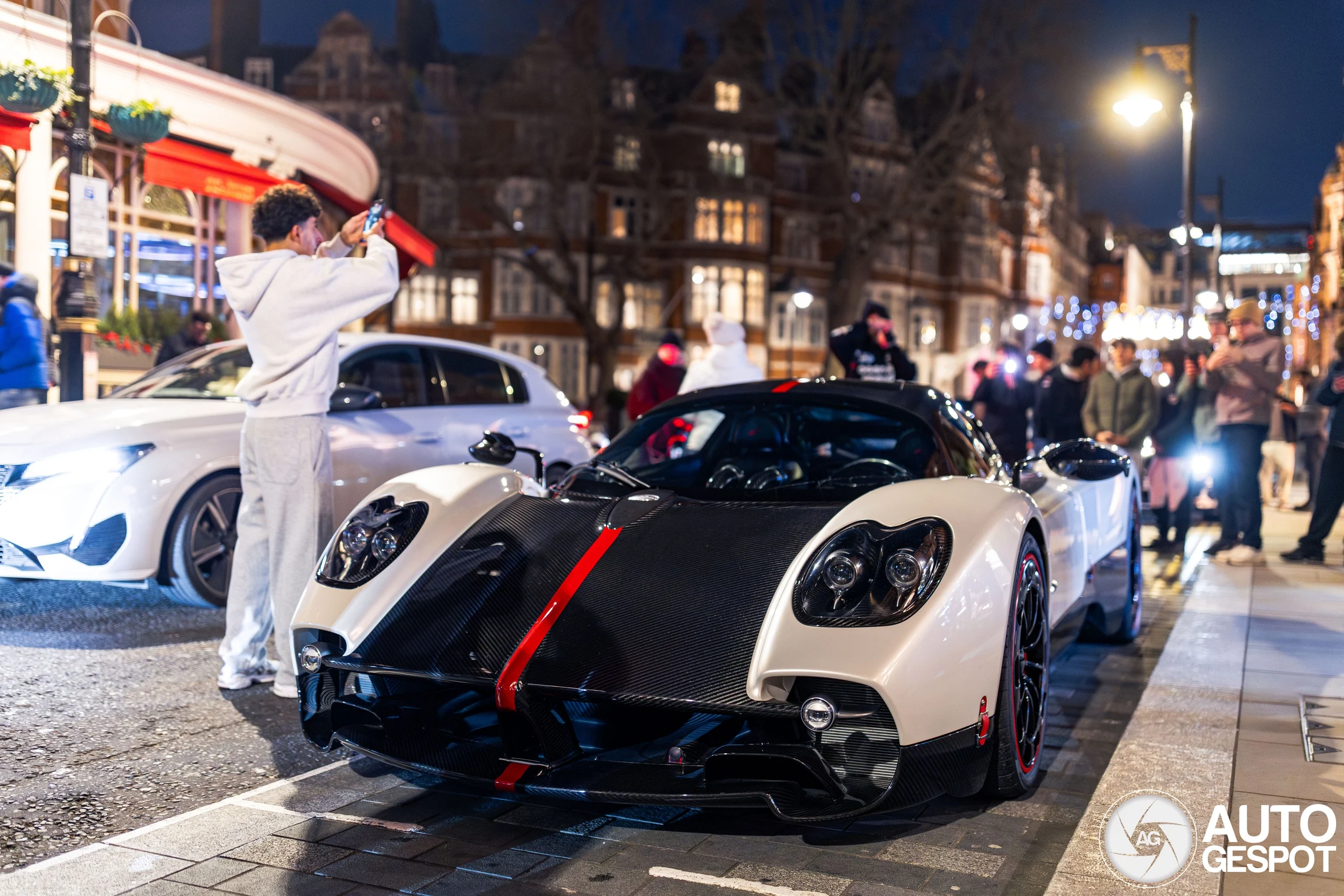 Pagani Utopia, hypercar, London supercar debut, limited edition supercar, Pagani specifications, luxury sports car, Pagani Utopia price 12