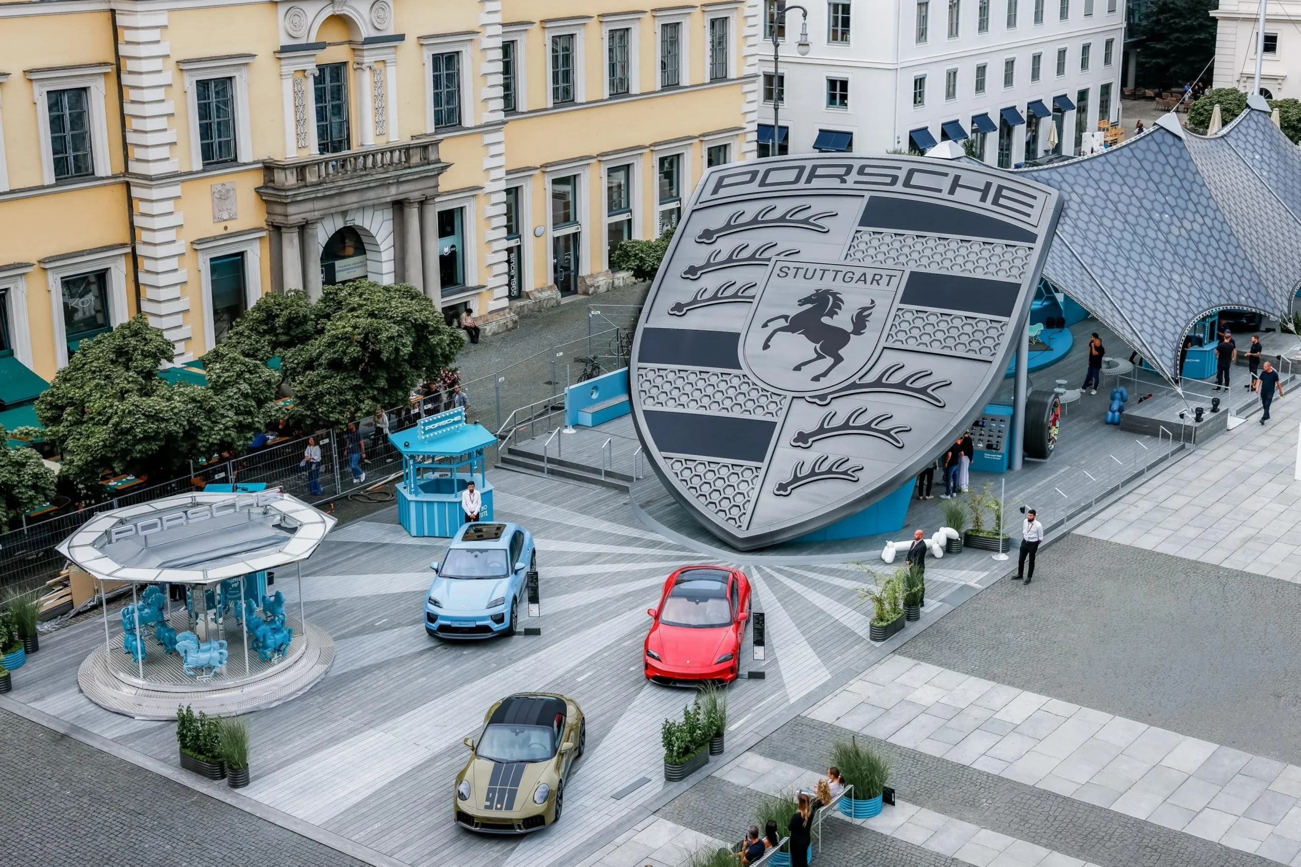 Porsche sales, 2025 automotive market, electric vehicles, Porsche Macan, Porsche 911, luxury car sales, EV adoption, Porsche 2026 strategy 2