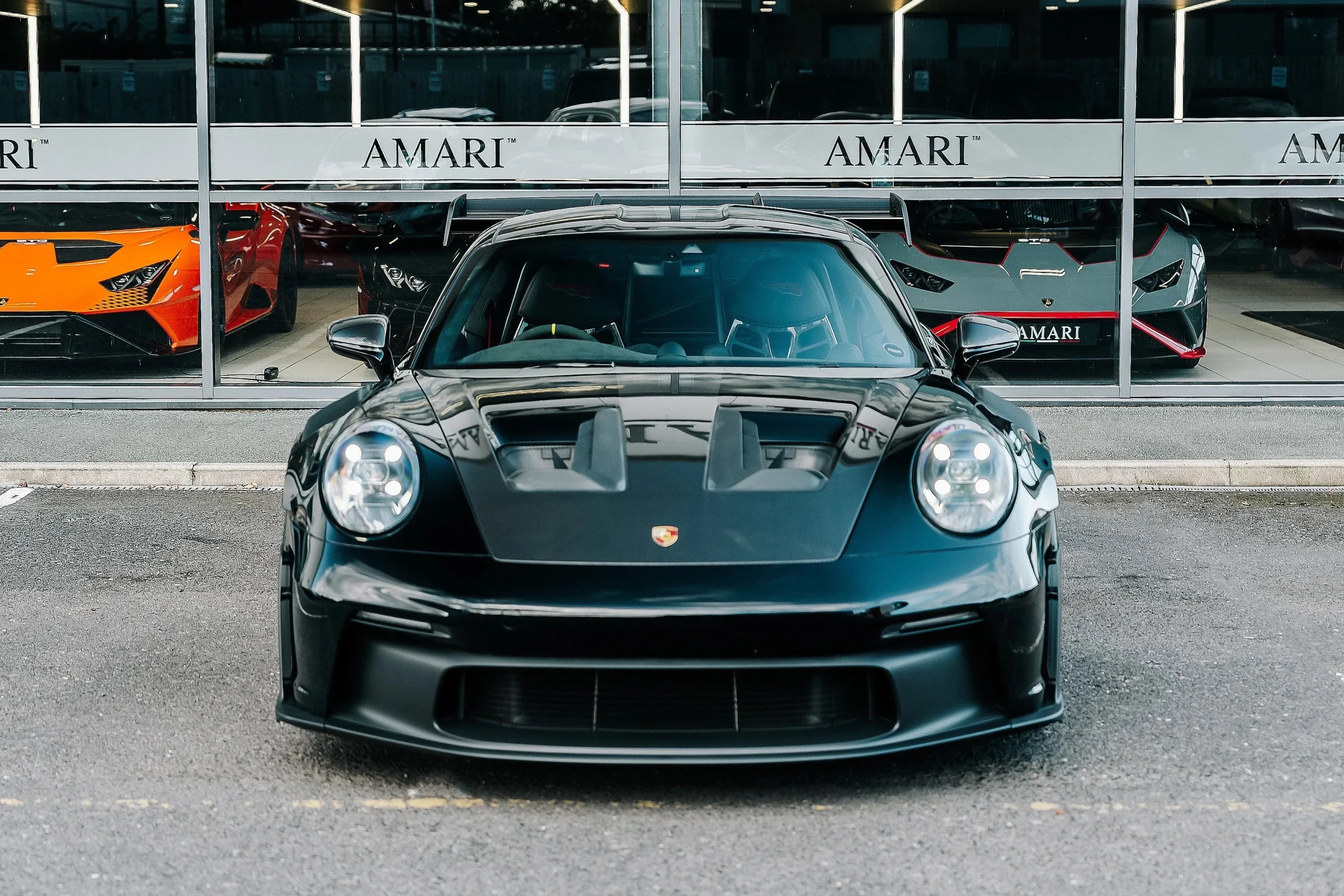 Porsche 911 GT3 RS, price Vietnam, VND 17.7 billion, Weissach Package, Porsche performance, 992.1 generation, luxury supercar 14