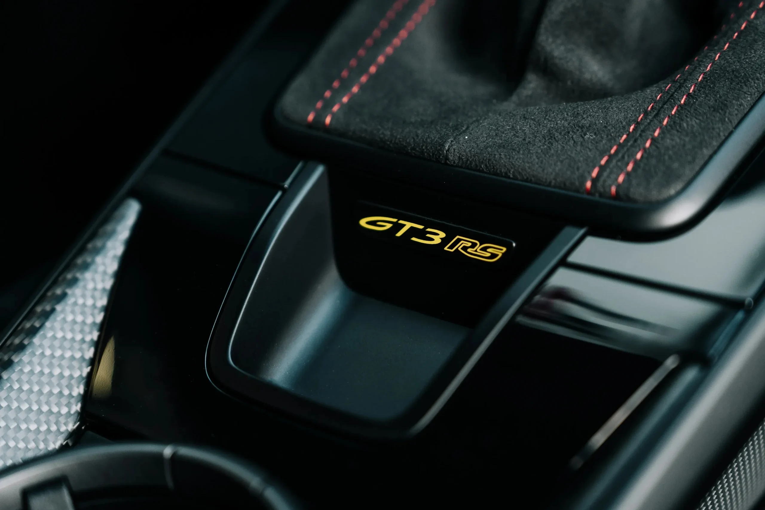 Porsche 911 GT3 RS, price Vietnam, VND 17.7 billion, Weissach Package, Porsche performance, 992.1 generation, luxury supercar 17