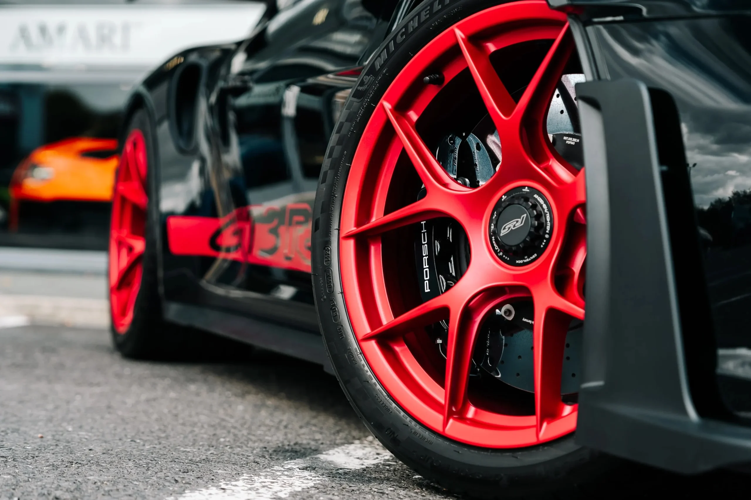 Porsche 911 GT3 RS, price Vietnam, VND 17.7 billion, Weissach Package, Porsche performance, 992.1 generation, luxury supercar 6