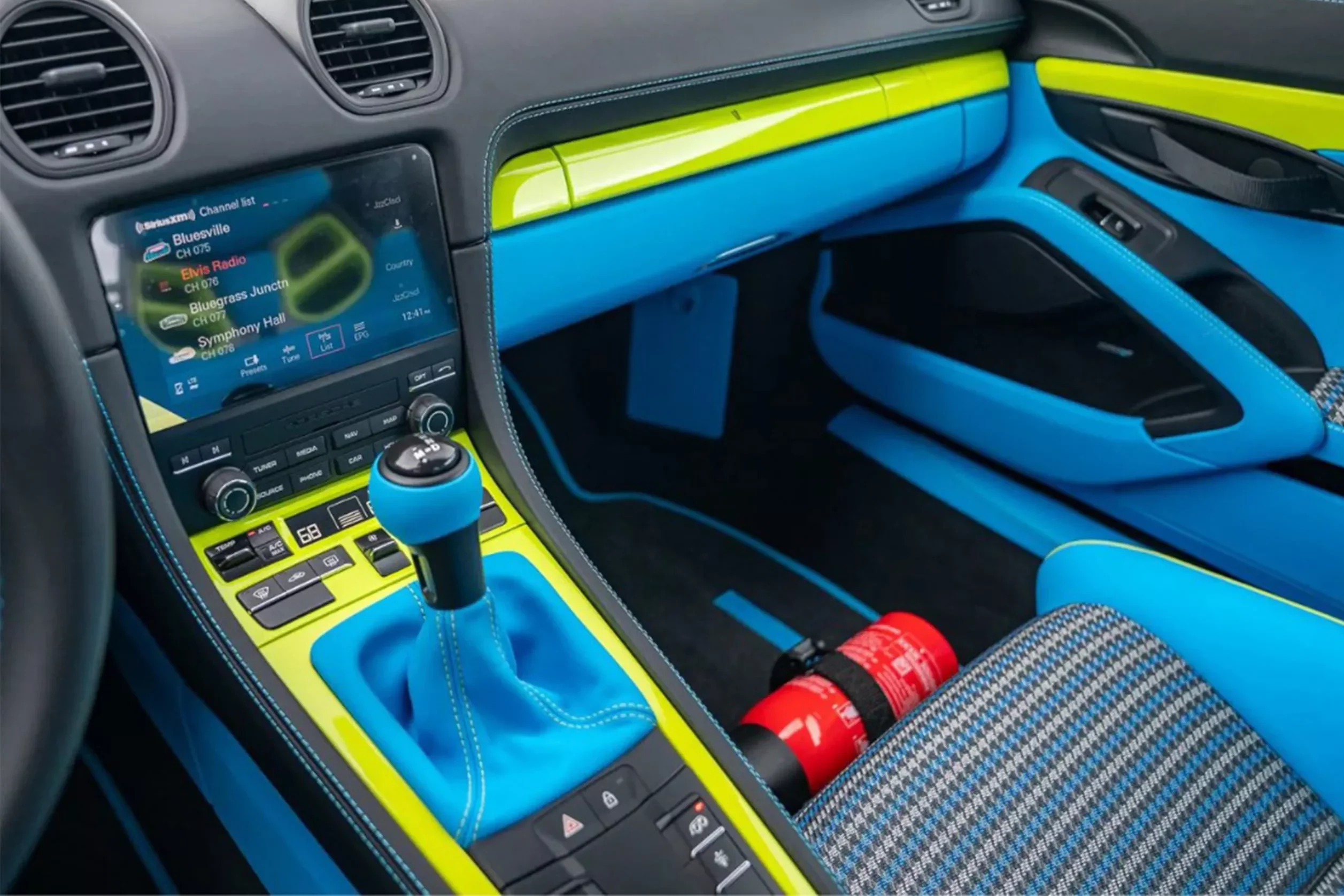 Porsche Cayman GT4 RS, Sonderwunsch, Porsche customization, luxury cars, sports car, exotic cars, car review, Porsche 8