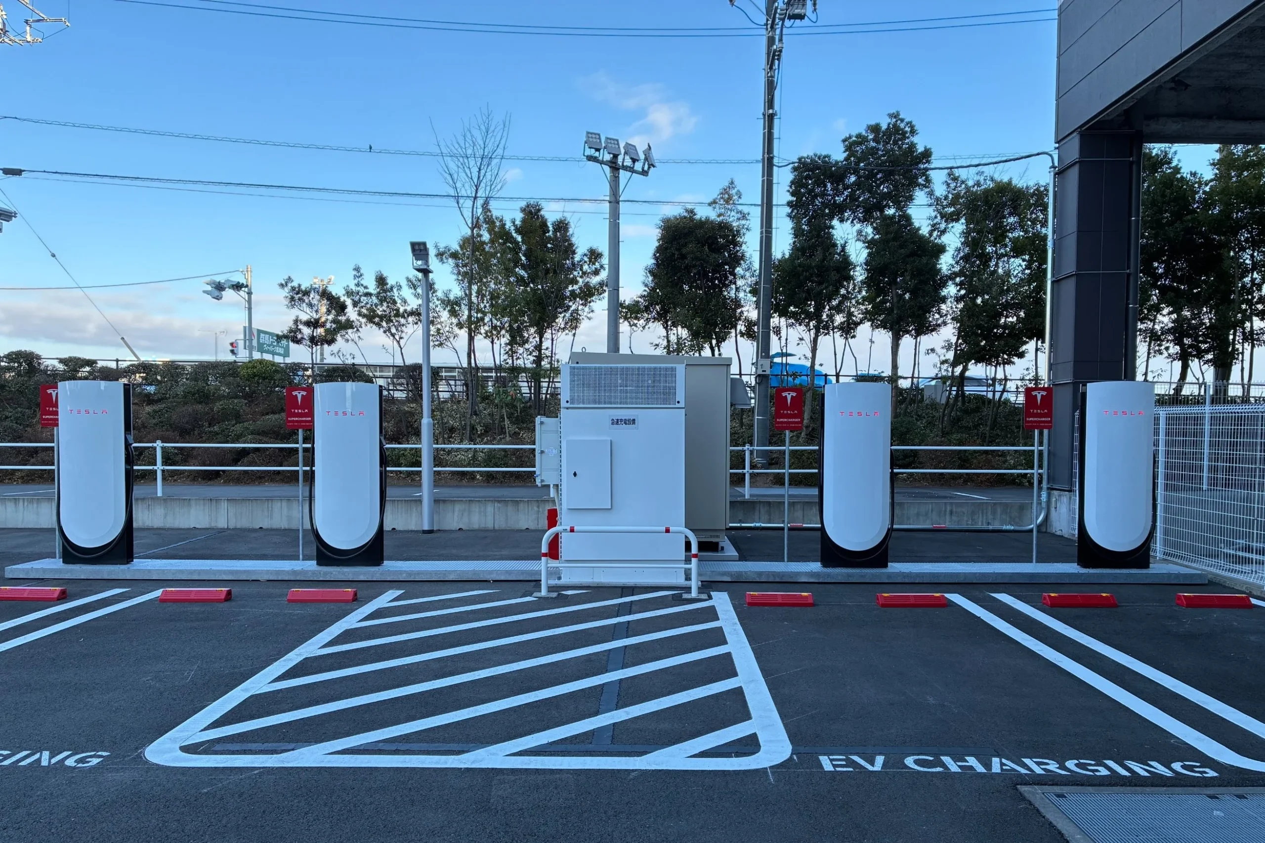 Tesla Japan, electric vehicle sales Japan, Tesla showroom expansion, Tesla charging network, EV market strategy, Tesla Japan growth, electric cars Japan 6