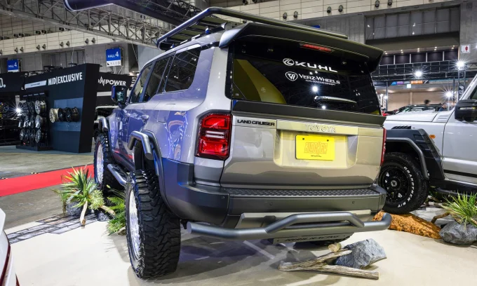 Toyota Land Cruiser Prado, Kuhl Iron Build, off-road lift kit, Tokyo Auto Salon, custom SUV, 4x4 aftermarket, oversized wheels 3