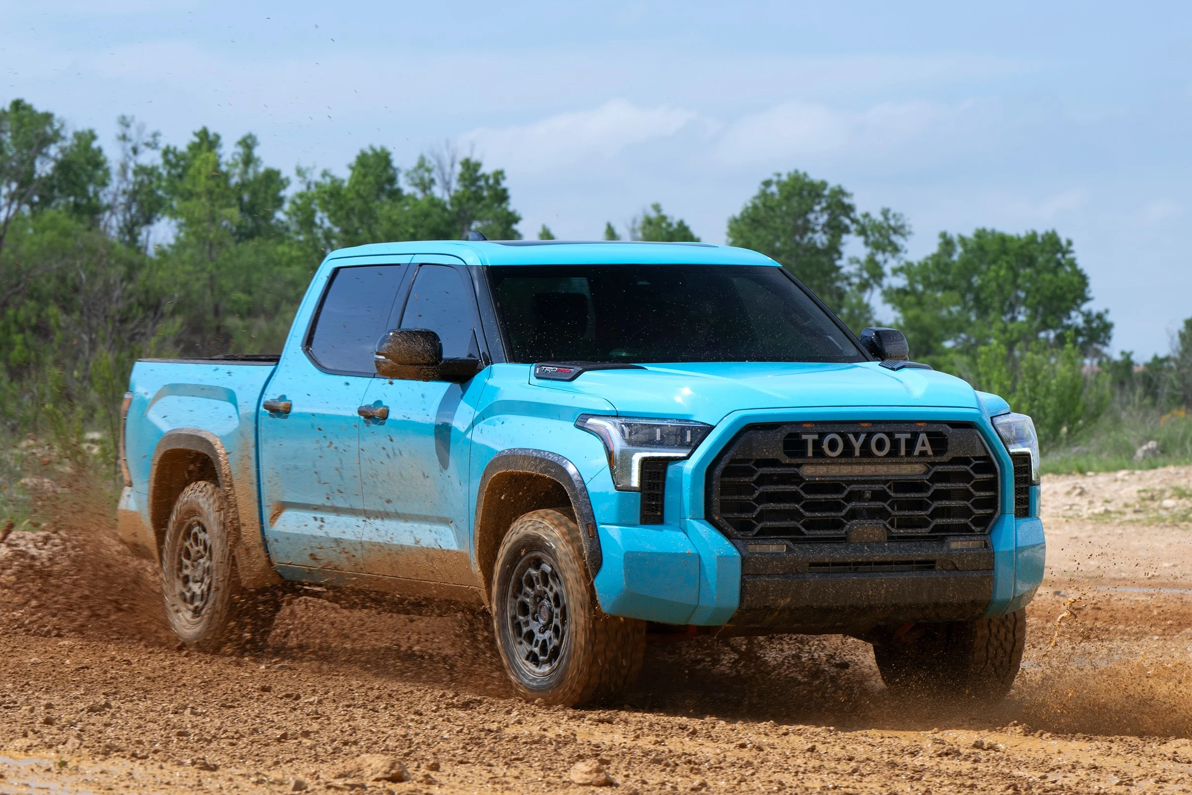 Toyota import US cars Japan, US‑made Camry Japan, Toyota Tundra Japan, automotive trade balance, US-Japan car market, Toyota Highlander Japan, Japanese auto imports 2