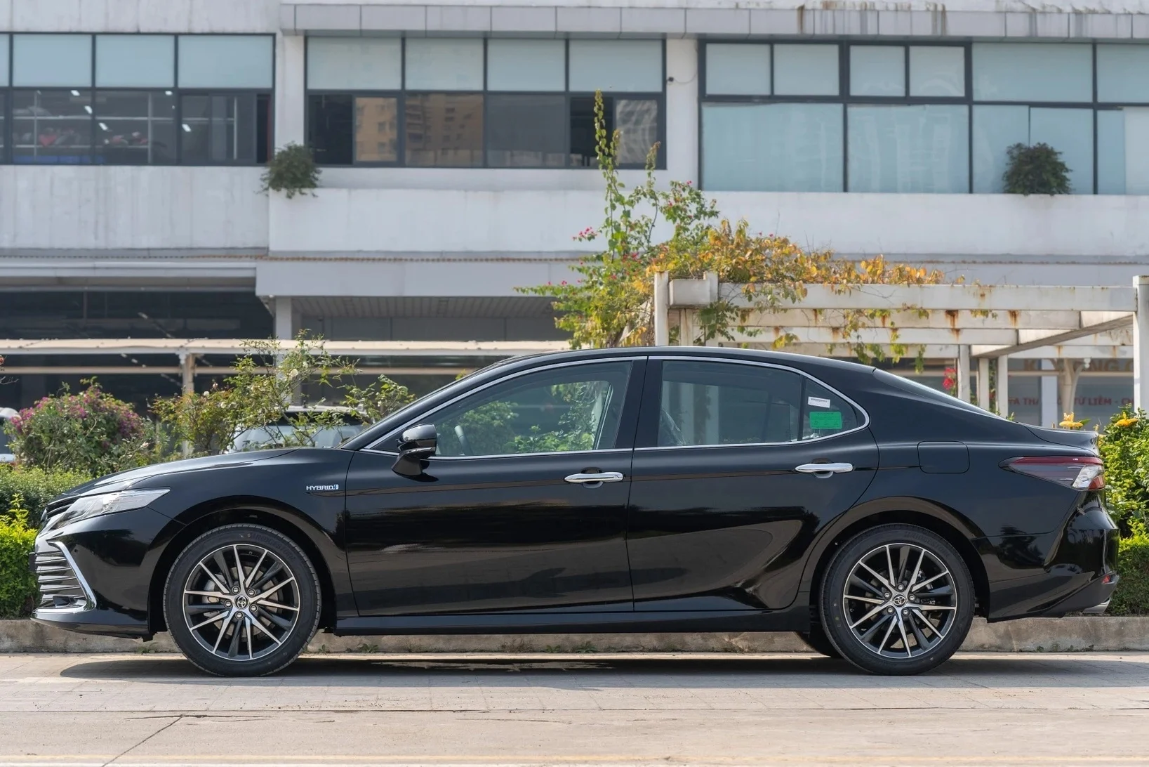 Mazda6 Vietnam, D-segment sedan, car market Vietnam, Honda Accord discontinued, Toyota Camry Vietnam, Kia K5, BYD Seal, sedan slowdown 3