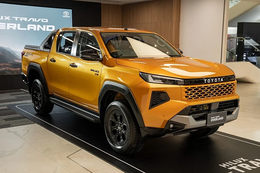 Toyota Hilux 2026, new Hilux Vietnam, Toyota pickup Vietnam, Hilux price Vietnam, 2026 Toyota Hilux specs, off‑road pickup, Thai Hilux updates 3