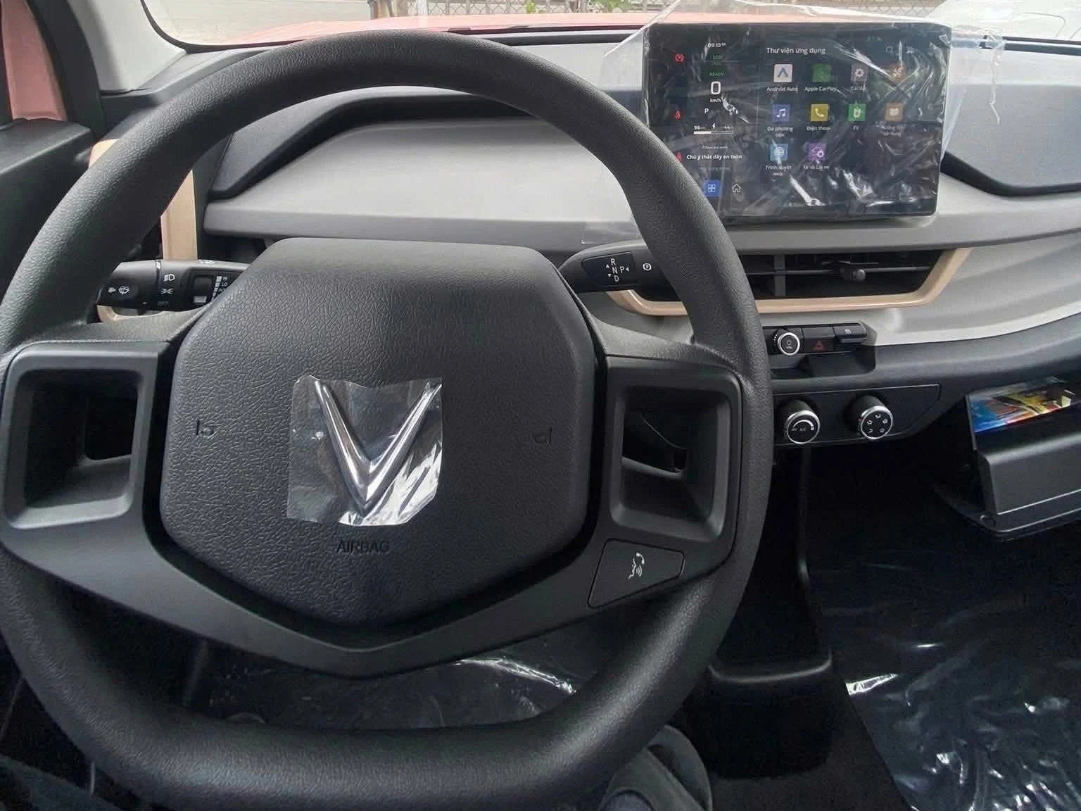 VinFast Limo Home, VinFast VF 3 Plus, Toyota Hilux 2026, electric MPV Vietnam, new pickup Vietnam, 2026 car market Vietnam, electric vehicles Vietnam 3