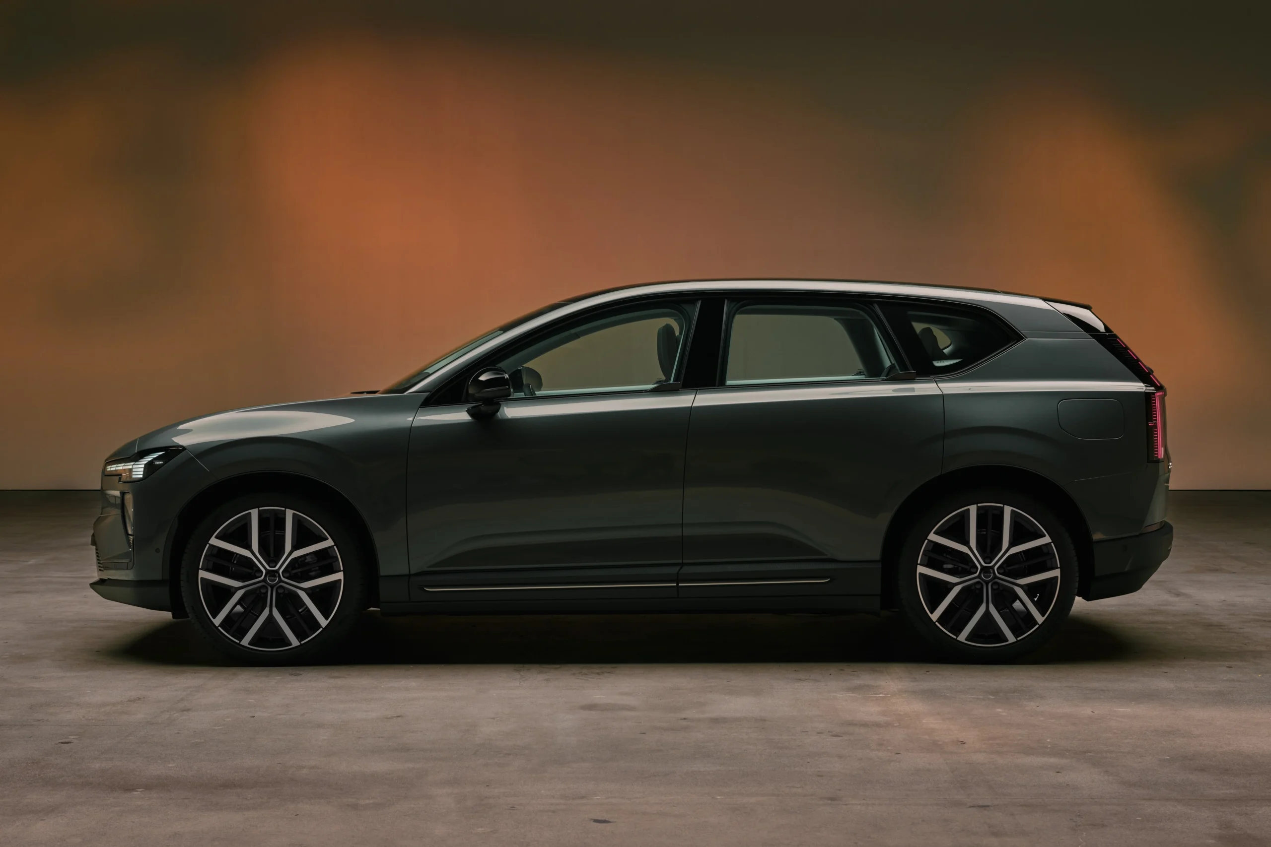 Volvo EX60, electric SUV, Volvo EV, Volvo EX60 price, Volvo electric range, Volvo SUV specs, electric vehicle 2024 5