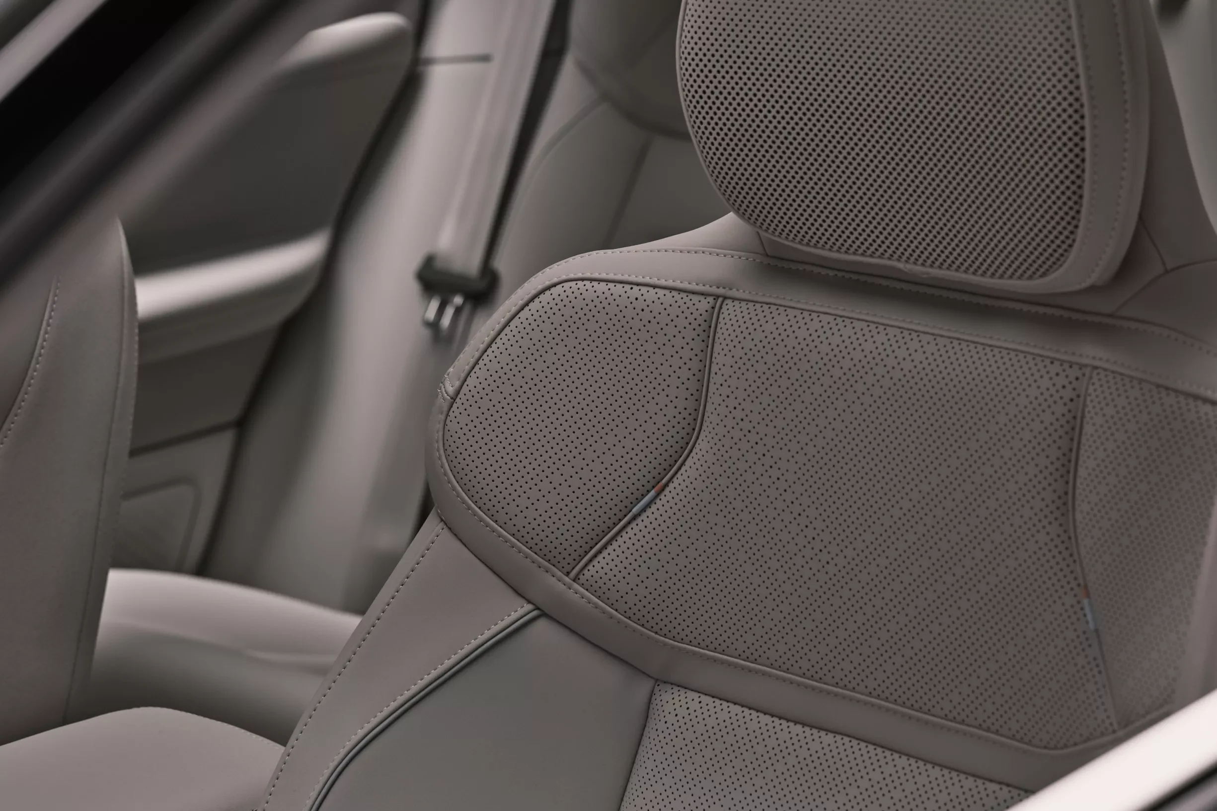 Volvo EX60, electric SUV, Volvo EV, Volvo EX60 price, Volvo electric range, Volvo SUV specs, electric vehicle 2024 11