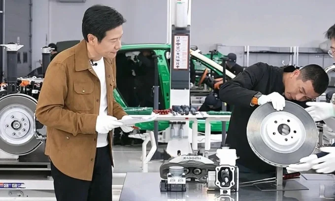 Xiaomi YU7, electric SUV, Xiaomi Auto, EV teardown livestream, EV range claim, high strength steel, electric vehicle safety, Lei Jun 2