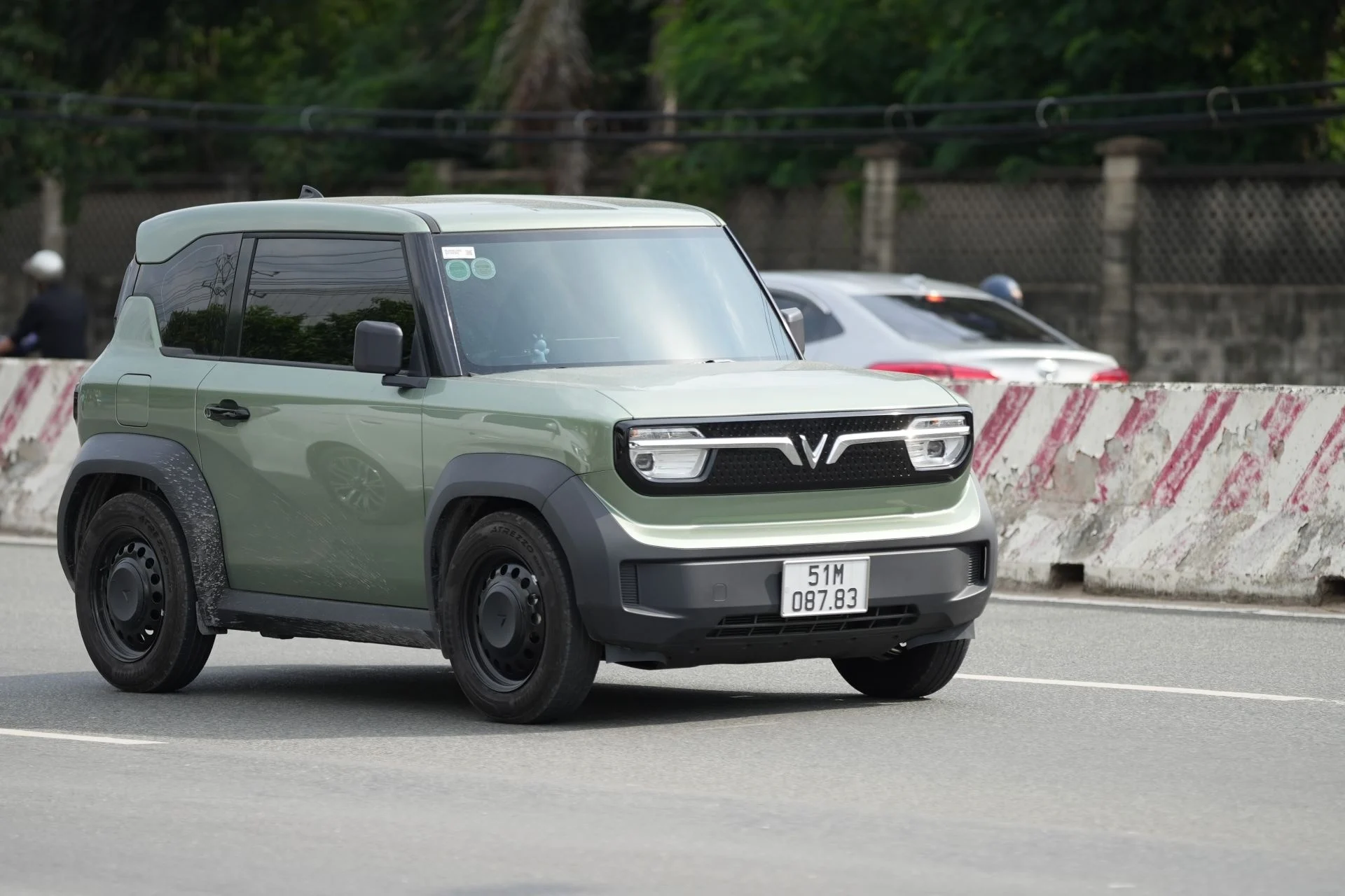 New Year's road trip Vietnam, day trips Ho Chi Minh City, short road trips Vietnam, family road trip Vietnam, SUV for day trips, Vietnam road travel, holiday car travel 3