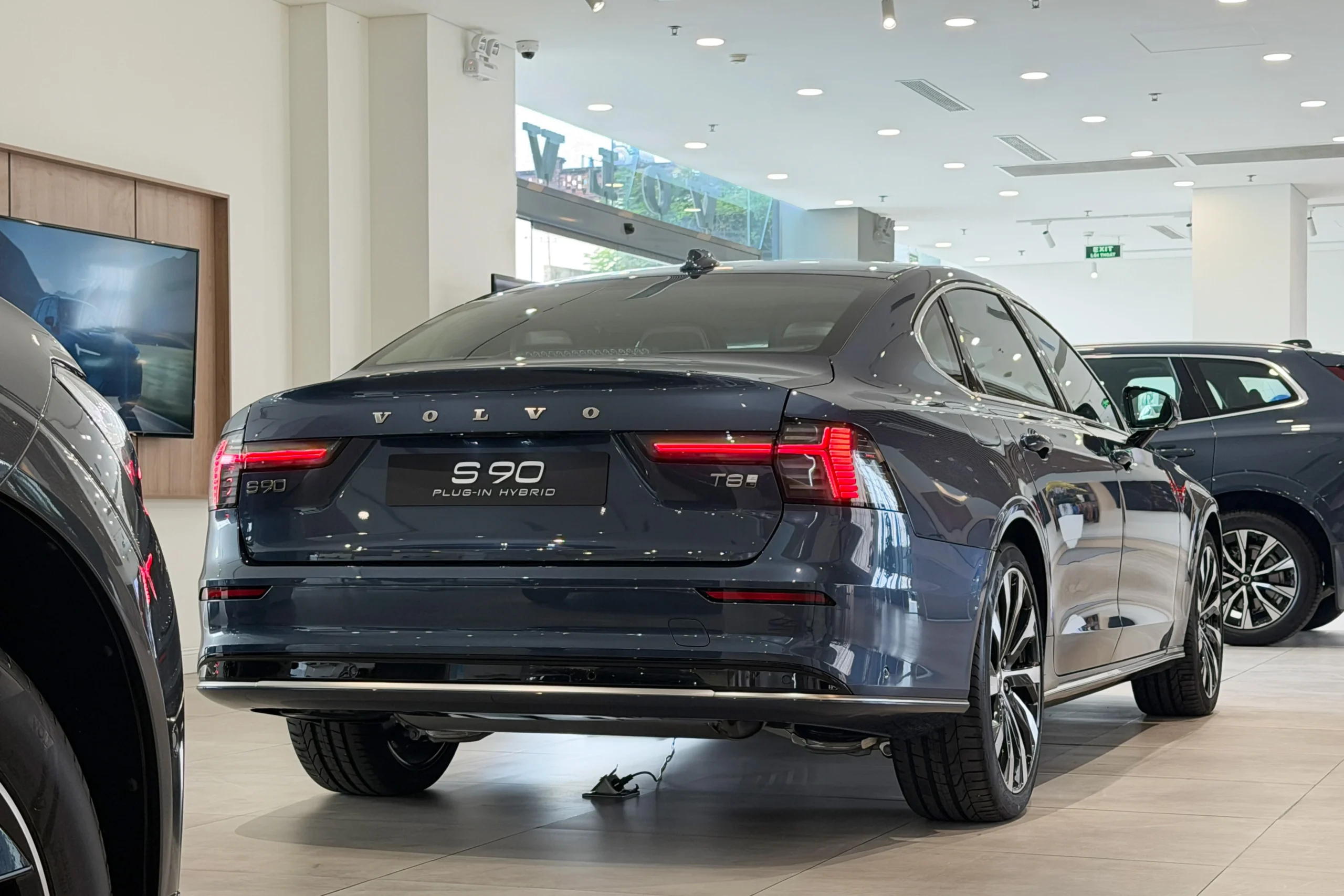 luxury cars Vietnam, Audi Vietnam, Mercedes-Benz Vietnam, Volvo electric, Zeekr Vietnam, Lotus sports car, Tasco Auto, 2026 automotive market 6