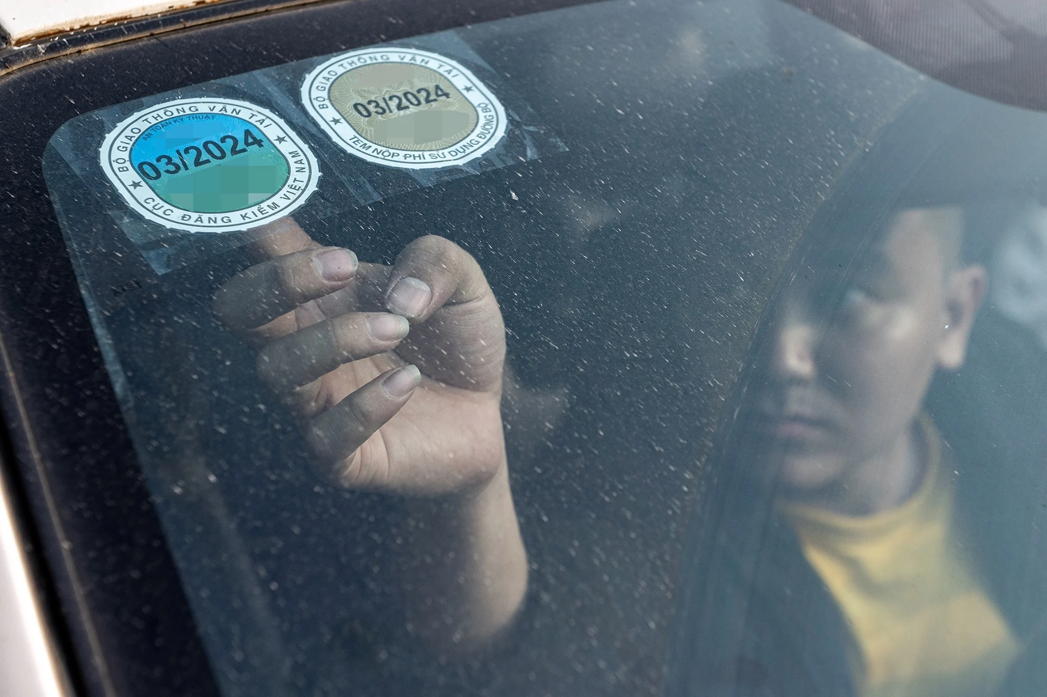 Vietnam vehicle registration, 2026 sticker changes, car plate colors Vietnam, road tax fees Vietnam, green vehicle identification, ETC QR code Vietnam, low emission zones 2