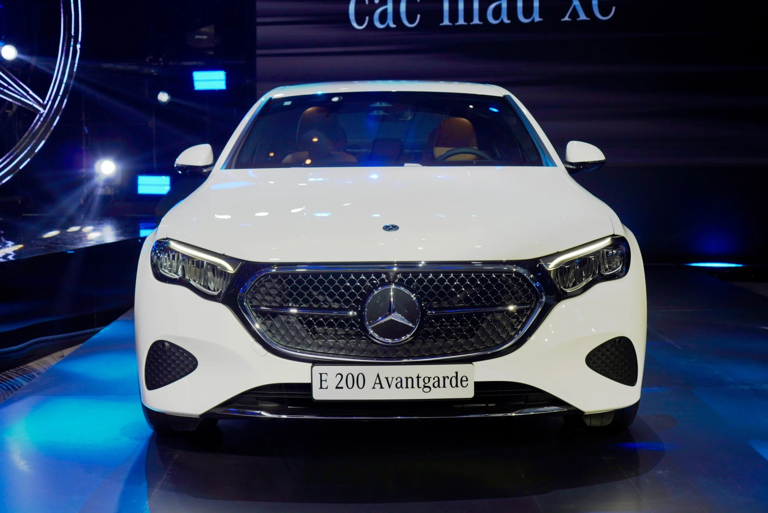 Vietnam sedan market 2025, luxury sedans Vietnam, mass‑market sedans Vietnam, BMW 5 Series 2025, Audi A5 Vietnam, Mercedes E-Class 2025, Skoda Slavia Vietnam, BYD Seal 5 2