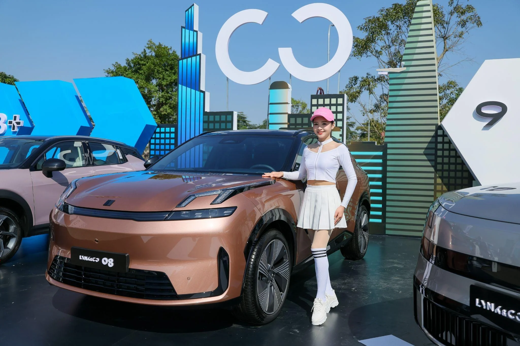 Lynk & Co, EM-P Super Hybrid, 2025 Car Awards, electric SUV, plug‑in hybrid technology, automotive awards, electric vehicle range 3