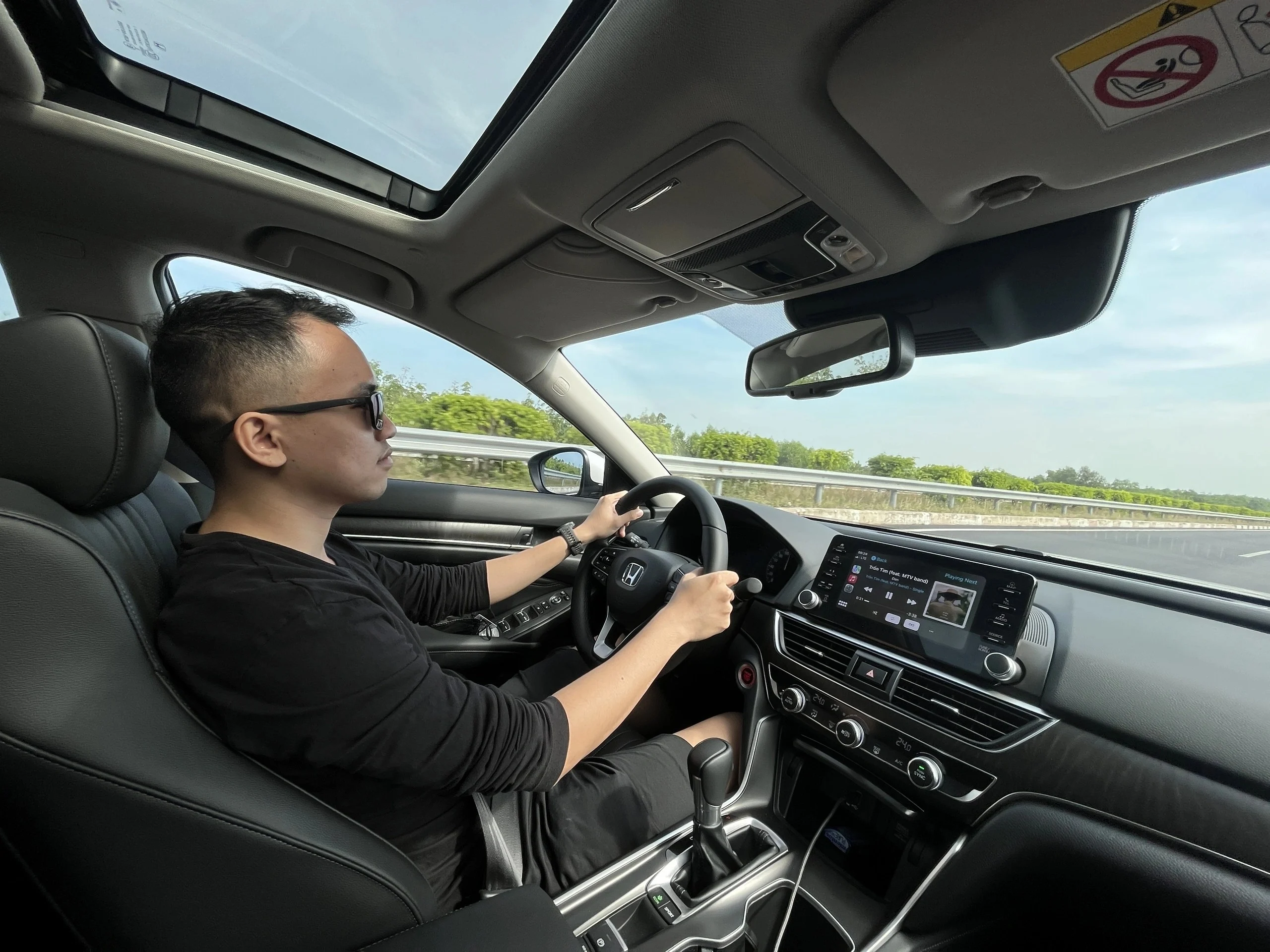 New Year car rental, holiday car hire, self drive rental, chauffeur service, Vietnam car rental, MPV rental, electric car rental, 2026 car hire rates 2