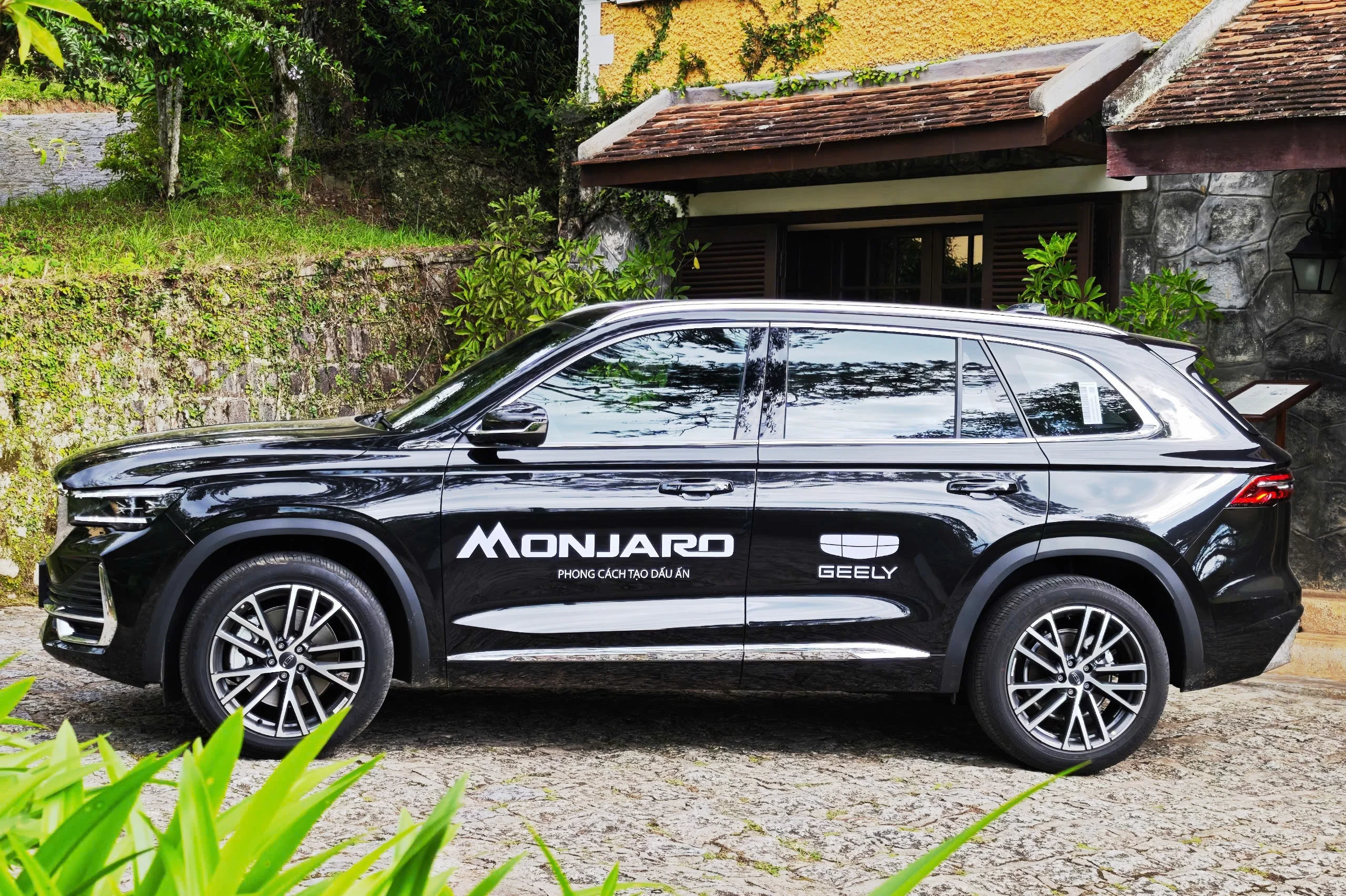 Chinese car brands, Vietnam automotive market, Zeekr Vietnam, BYD Vietnam, electric cars Vietnam, plug-in hybrid Vietnam, Geely Vietnam, MG Vietnam 7