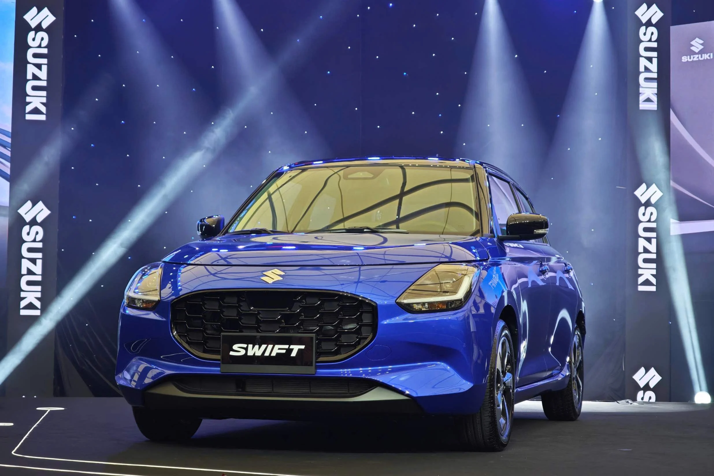 slow-selling cars Vietnam, car sales 2026, Japanese cars Vietnam, Toyota Camry Vietnam, Honda Civic Type R sales, Isuzu mu-X, Suzuki Jimny, Hyundai Elantra, Toyota Avanza 8