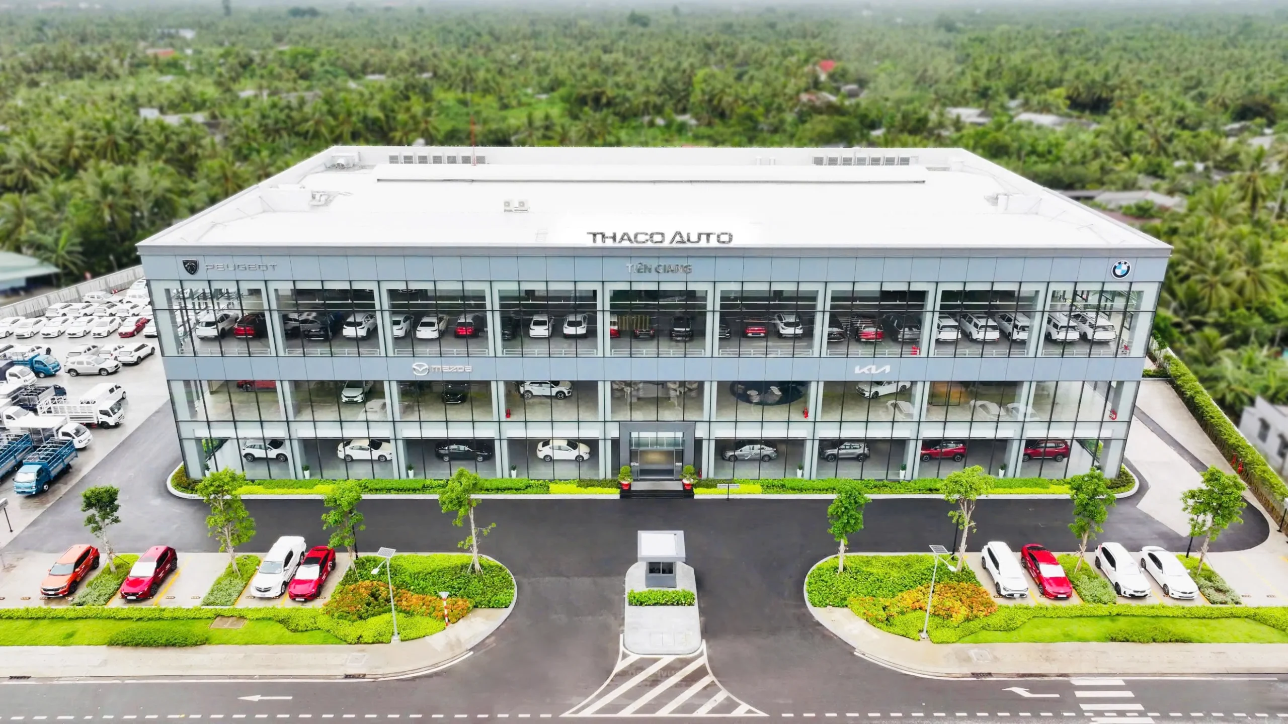 Thaco, Vietnam car brand, domestic automobile, Vietnamese auto market, car manufacturing Vietnam, local car production, Thaco car launch 6