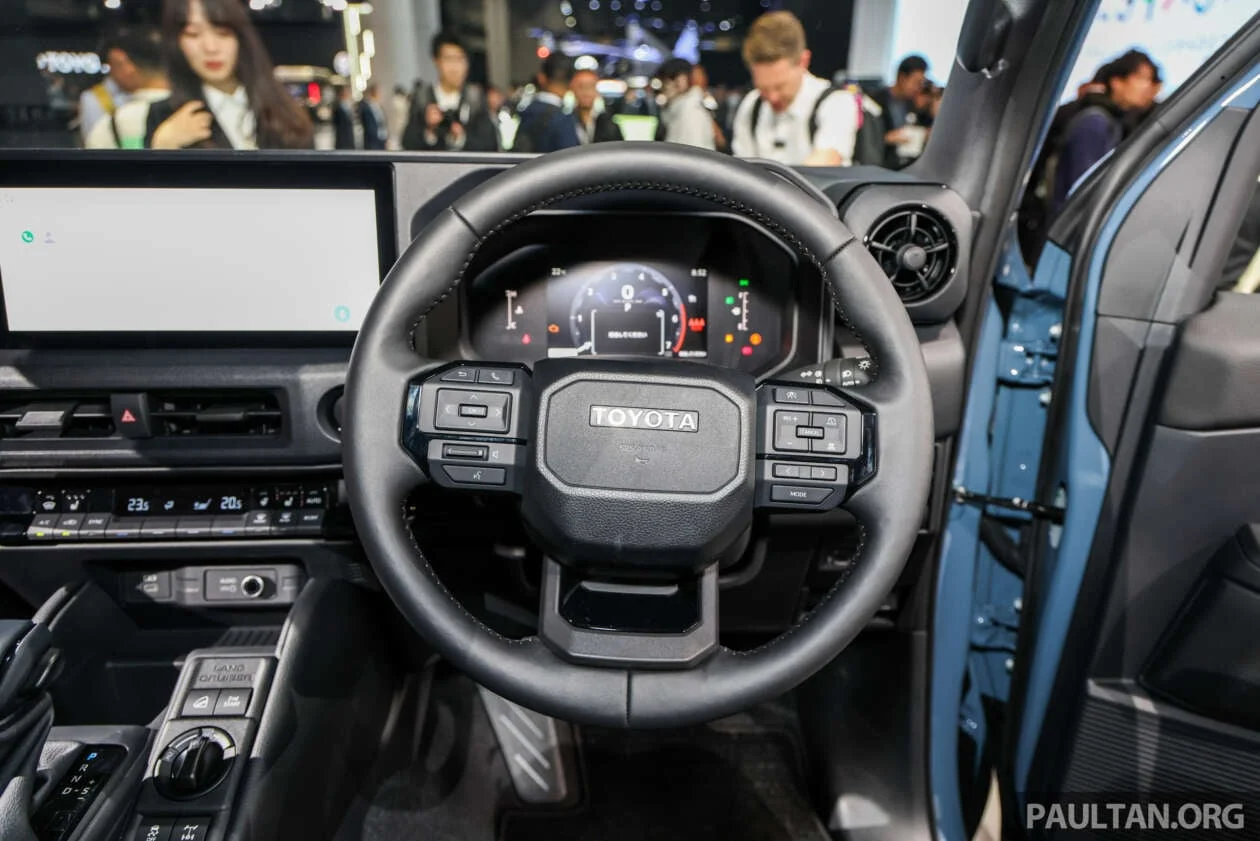 Toyota Land Cruiser FJ, 2.7L engine, compact SUV, off-road SUV, Toyota Thailand, part-time 4WD, high ground clearance, Fortuner rival 11